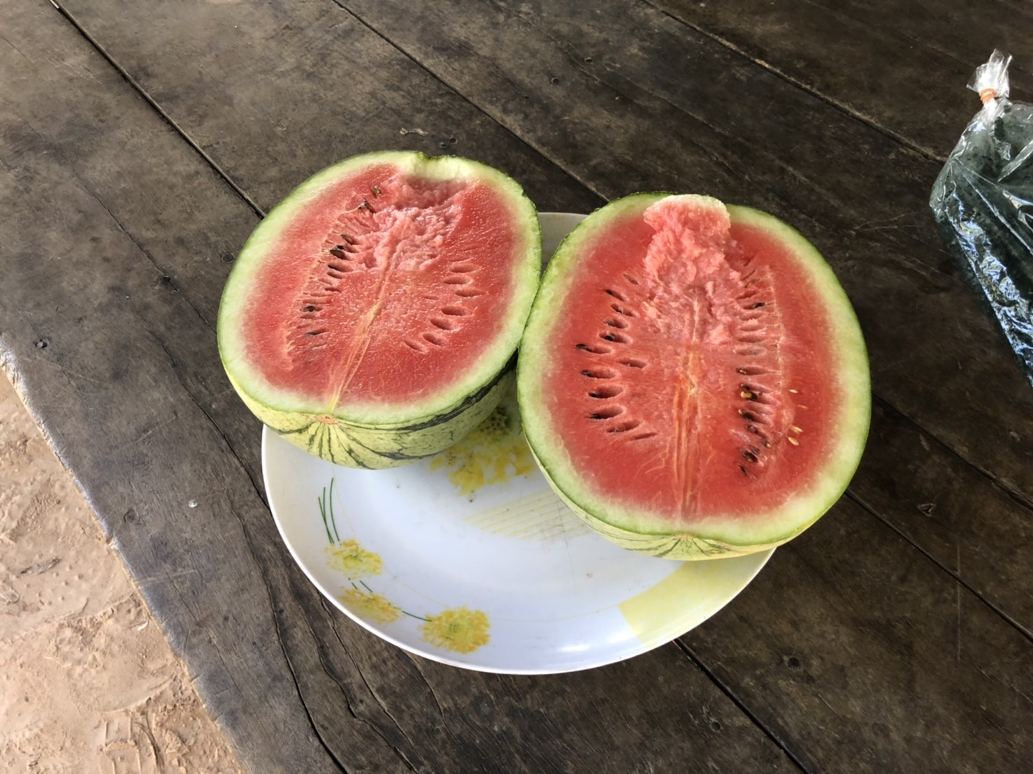 นายสันติ เหล่าบุญเสงี่ยม  ผู้ตรวจราชการกระทรวงมหาดไทย  เขตตรวจราชการที่ 14 และ พช.ยโสธร ลงพื้นที่เยี่ยมชมกลุ่มเกษตรกรรมยั่งยืนบ้านเหล่าฝ้าย