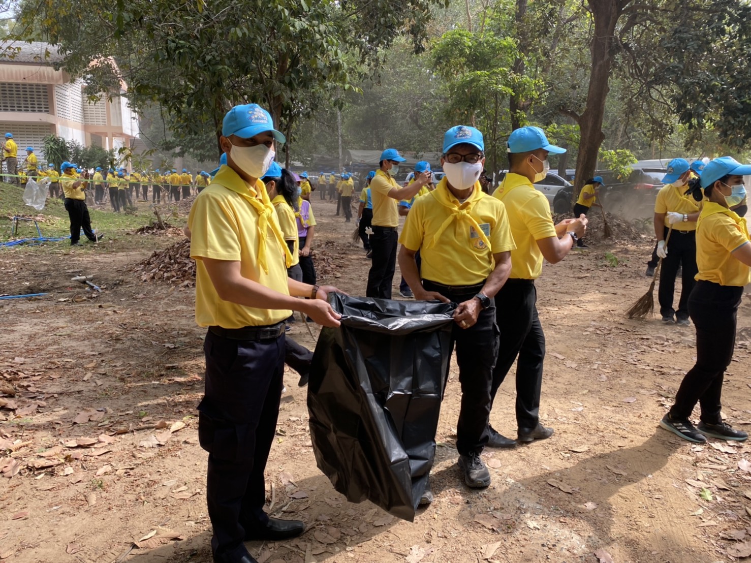 พช.ยโสธร ร่วมกิจกรรมจิตอาสาพัฒนา เนื่องในวันพ่อขุนรามคำแหงมหาราช ??