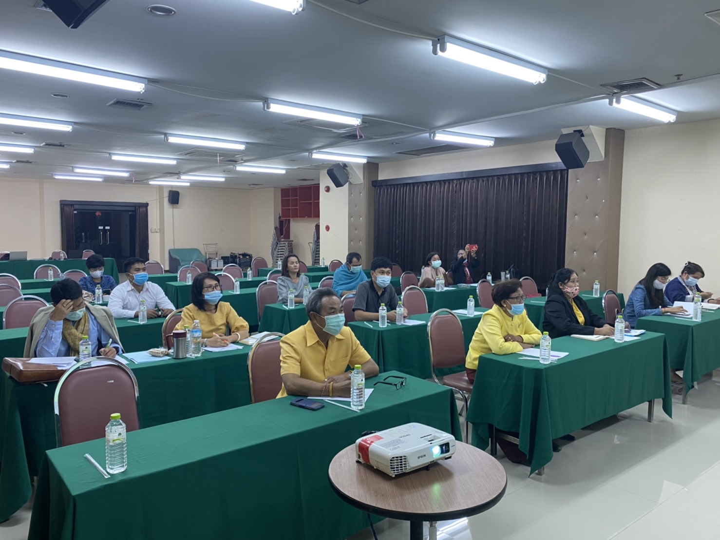 พจ.ยโสธร ร่วมรับฟังการบรรยายและพบปะผู้เข้าร่วมอบรมตามโครงการฝึกอบรมพัฒนากรระหว่างประจำการ ด้านบริหารการเปลี่ยนแปลง