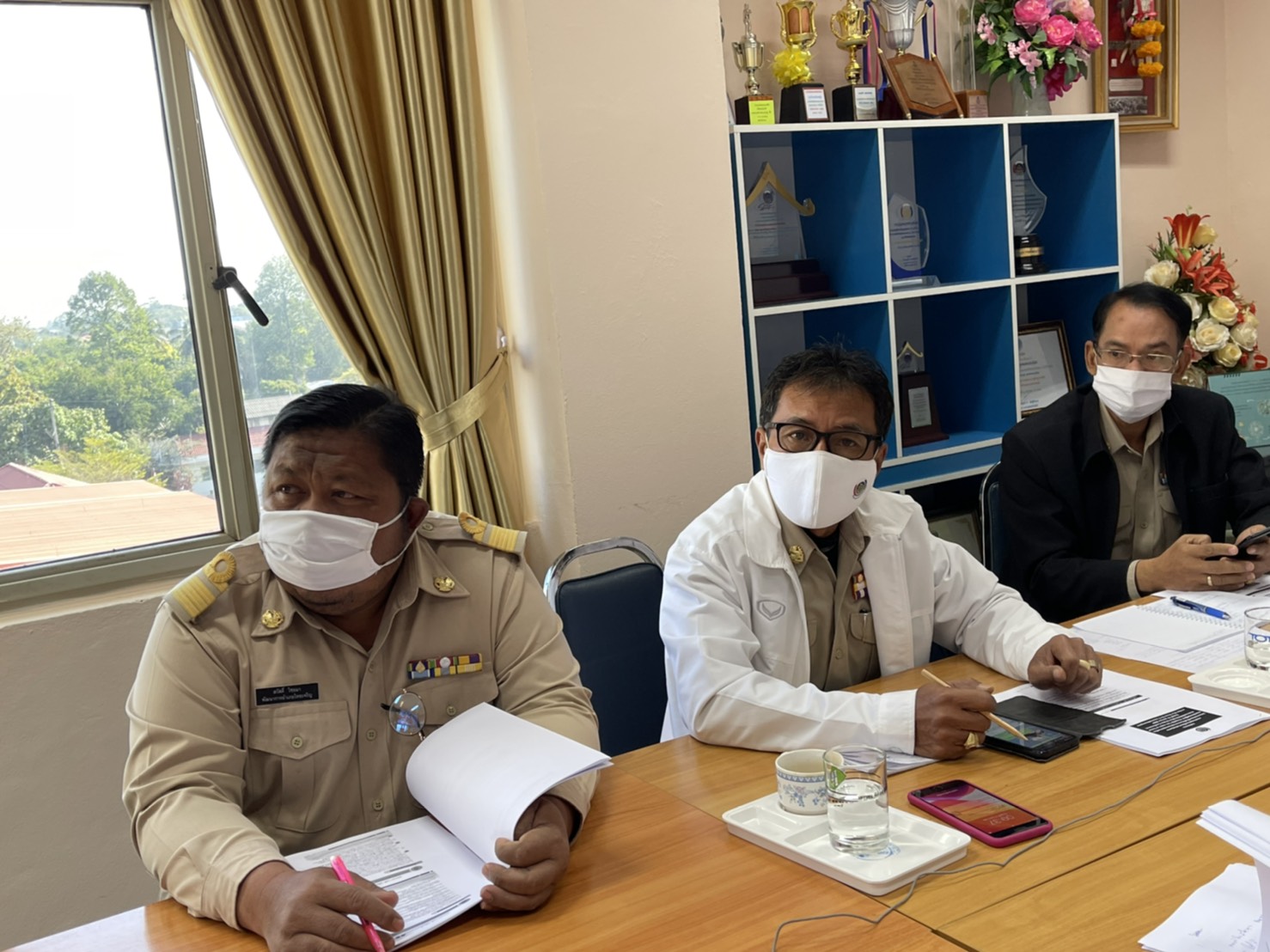 พช.ยโสธร ร่วมประชุมขับเคลื่อนการดำเนินงานโครงการพัฒนาพื้นที่ต้นแบบการพัฒนาคุณภาพชีวิตตามหลักทฤษฎีใหม่ ประยุกต์สู่  “โคก หนอง นา โมเดล” ผ่านระบบวีดิทัศน์ทางไกล  (Video Conference)