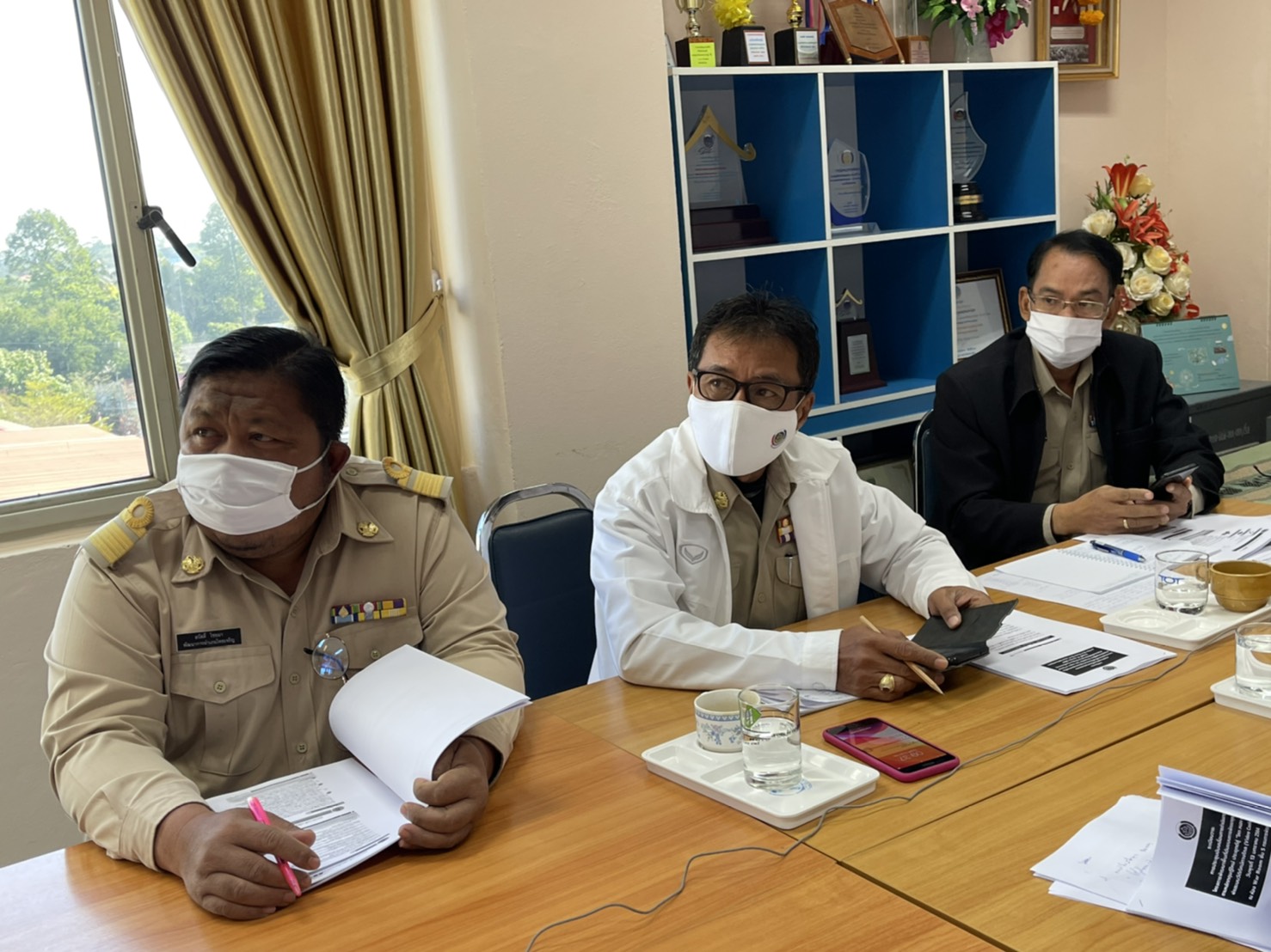 พช.ยโสธร ร่วมประชุมขับเคลื่อนการดำเนินงานโครงการพัฒนาพื้นที่ต้นแบบการพัฒนาคุณภาพชีวิตตามหลักทฤษฎีใหม่ ประยุกต์สู่  “โคก หนอง นา โมเดล” ผ่านระบบวีดิทัศน์ทางไกล  (Video Conference)