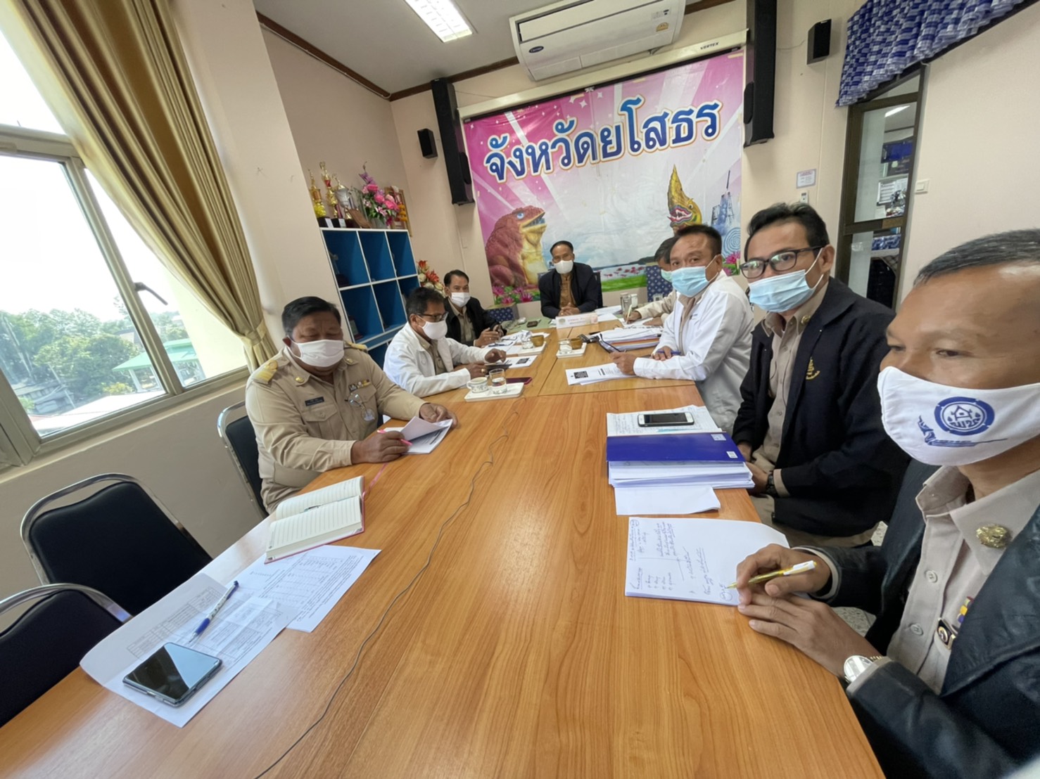 พช.ยโสธร ร่วมประชุมขับเคลื่อนการดำเนินงานโครงการพัฒนาพื้นที่ต้นแบบการพัฒนาคุณภาพชีวิตตามหลักทฤษฎีใหม่ ประยุกต์สู่  “โคก หนอง นา โมเดล” ผ่านระบบวีดิทัศน์ทางไกล  (Video Conference)