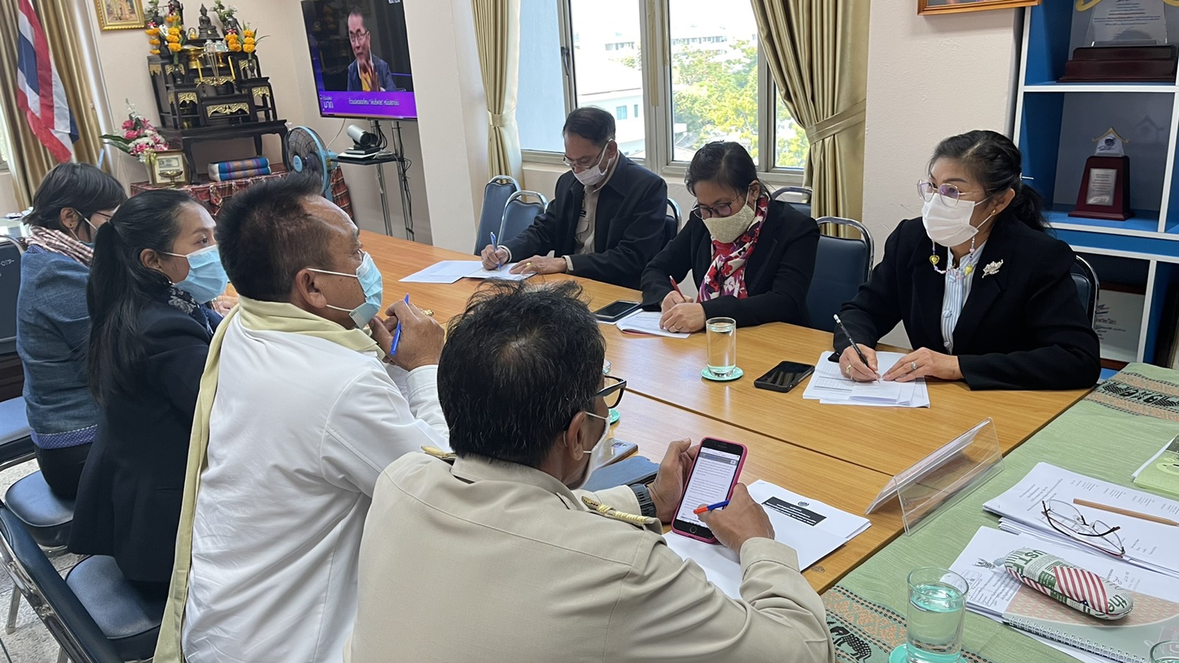 พช.ยโสธร ร่วมกับ สนง.คลังจ.ยโสธร ร่วมปรึกษาหารือแนวทาง การพัฒนาผู้ประกอบการ OTOP และ “โคก หนอง นา โมเดล” จ.ยโสธร