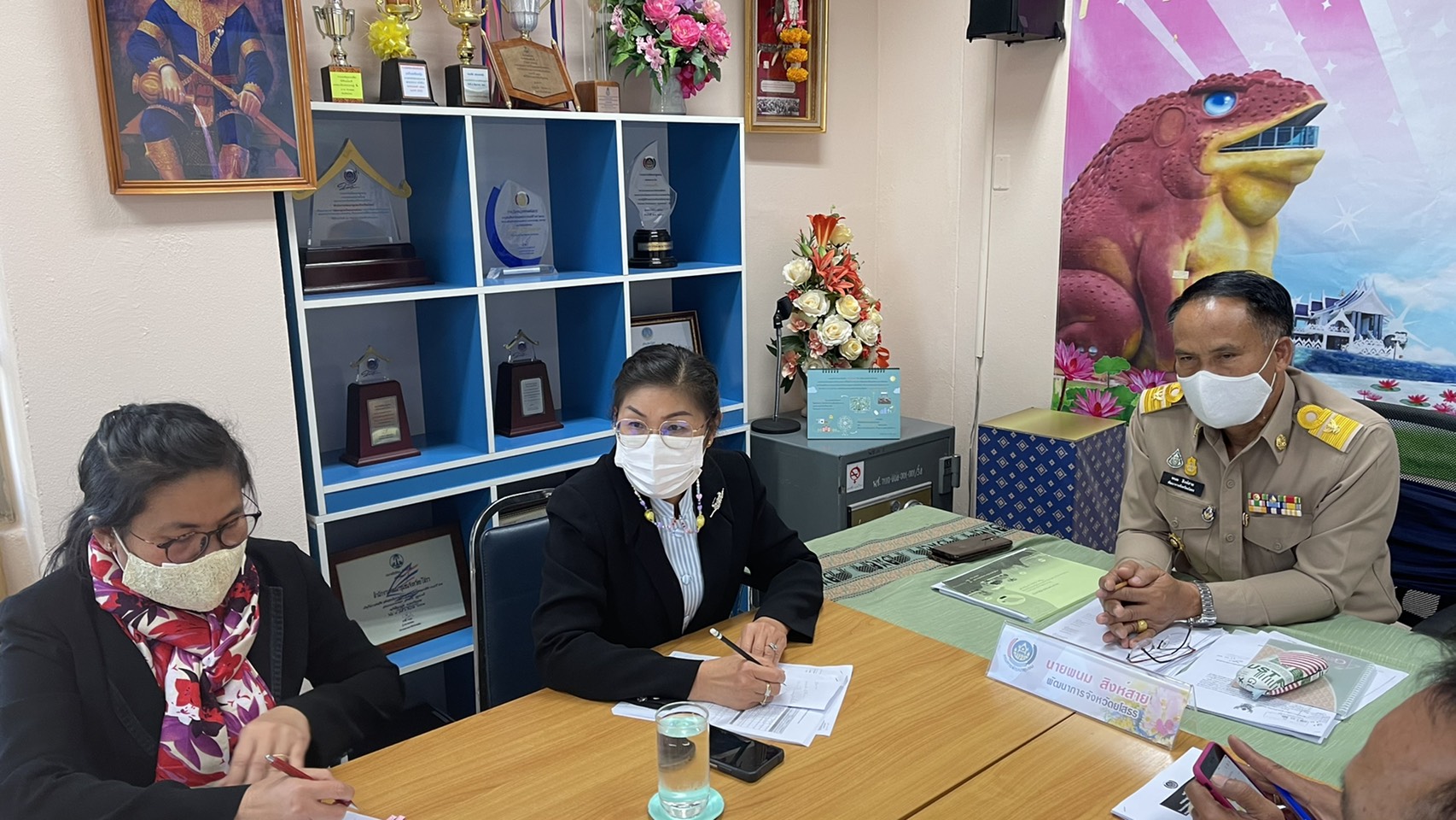 พช.ยโสธร ร่วมกับ สนง.คลังจ.ยโสธร ร่วมปรึกษาหารือแนวทาง การพัฒนาผู้ประกอบการ OTOP และ “โคก หนอง นา โมเดล” จ.ยโสธร