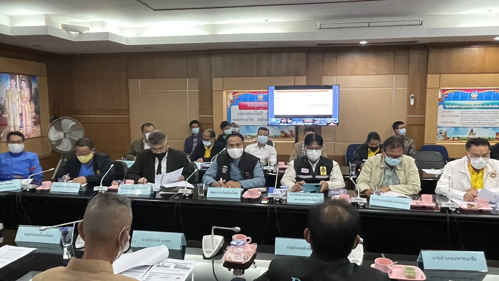 พจ.ยโสธร รับฟังการประชุมชี้แจงข้อราชการสำคัญ  ผ่านระบบวีดิทัศน์ทางไกล (VCS)