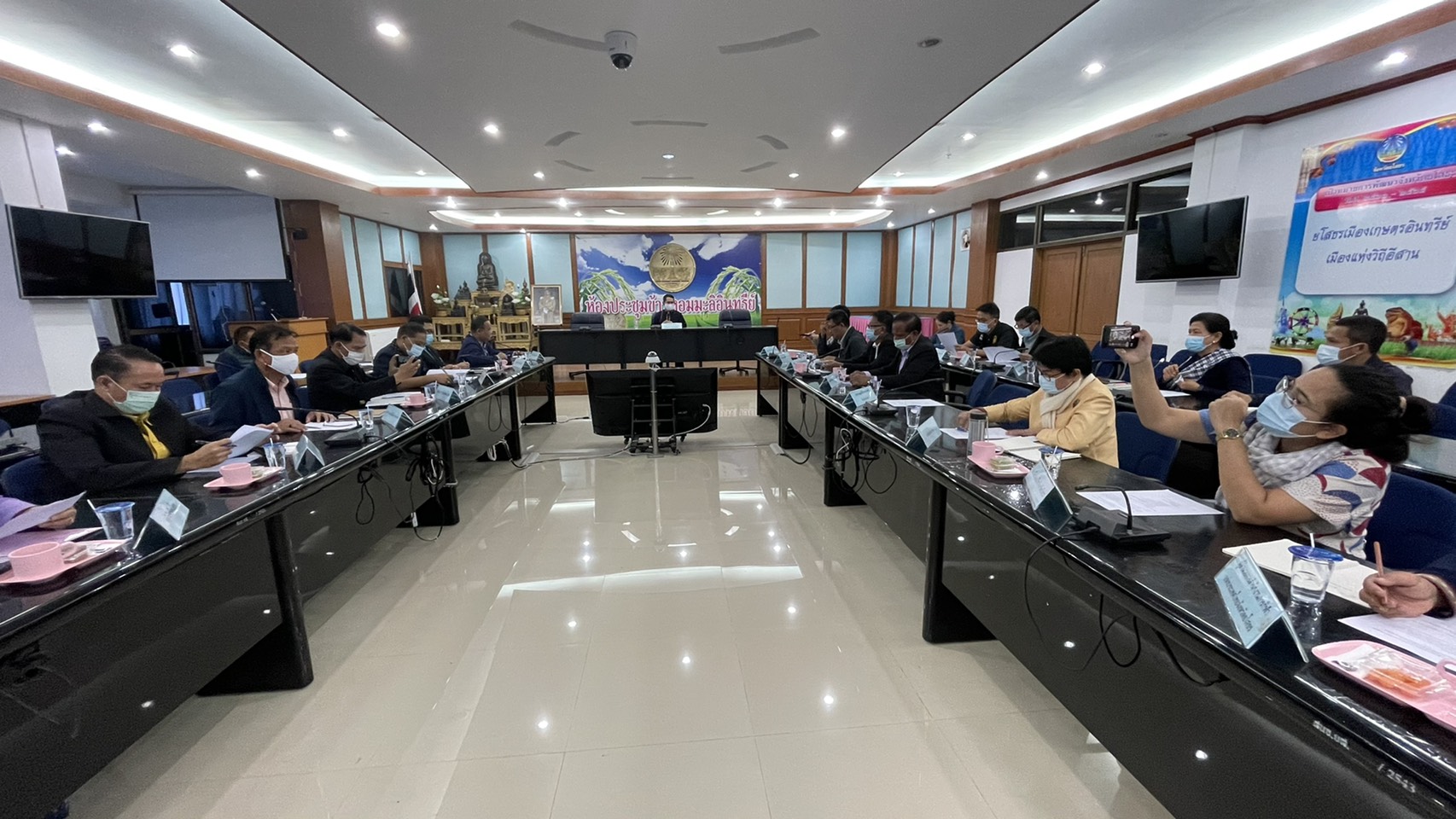 พช.ยโสธร ร่วมประชุมหารือแนวทางการจัดงาน  250 ปี เมืองเก่าสิงห์ท่า