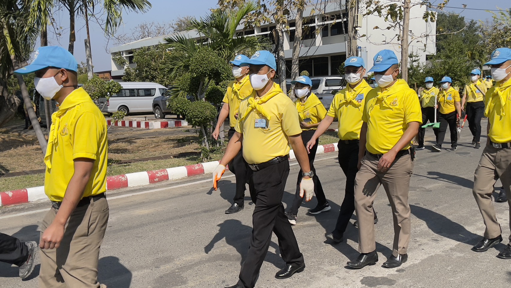 พจ.ยโสธร ร่วมกิจกรรมจิตอาสาพัฒนา ดูแล บำรุง รักษาถนน โครงการ  “1 จังหวัด 1 ถนนเฉลิมพระเกียรติ” เนื่องในวันสมเด็จพระนเรศวรมหาราช