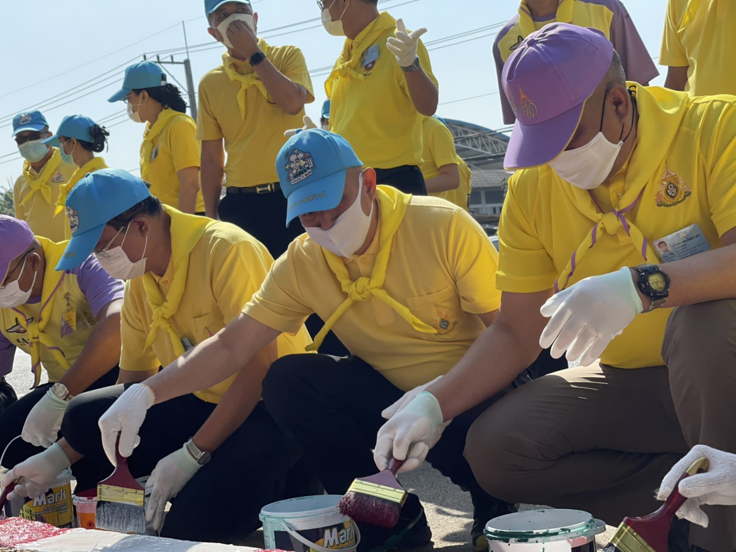 พจ.ยโสธร ร่วมกิจกรรมจิตอาสาพัฒนา ดูแล บำรุง รักษาถนน โครงการ  “1 จังหวัด 1 ถนนเฉลิมพระเกียรติ” เนื่องในวันสมเด็จพระนเรศวรมหาราช