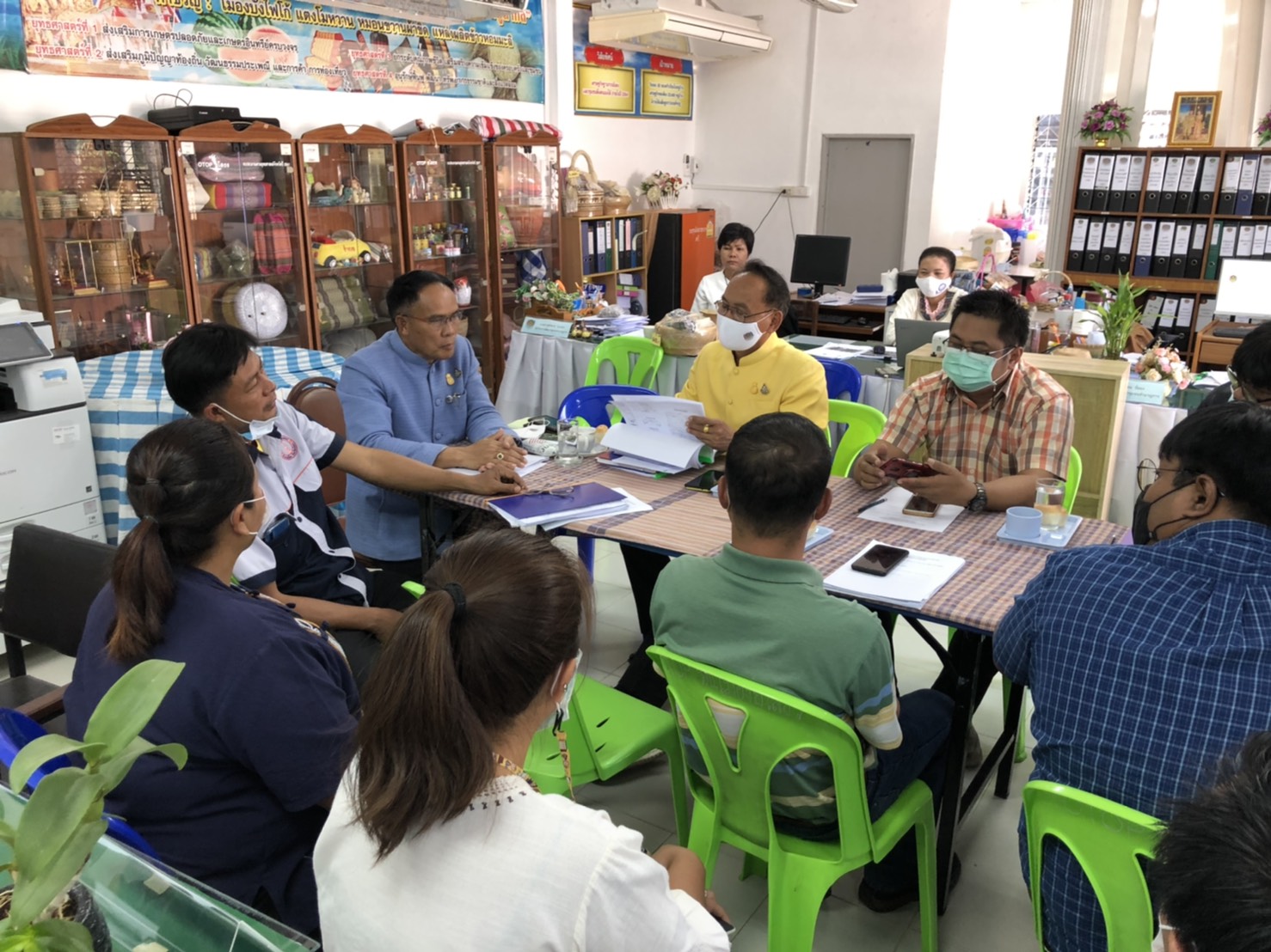 พจ.ยโสธร ร่วมประชุมกับคณะทำงานด้านช่าง  และนักพัฒนาพื้นที่ต้นแบบ (นพต.)