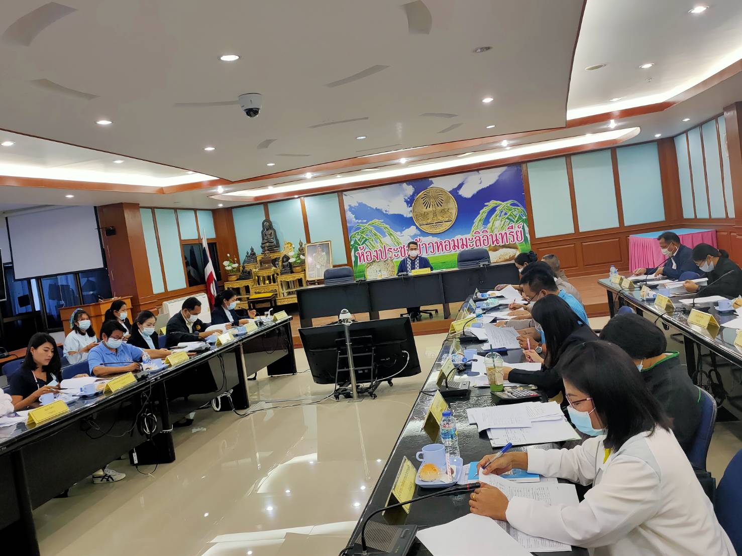 พช.ยโสธร ร่วมประชุมและชี้แจงผลการเร่งรัดติดตามการใช้จ่ายเงินงบประมาณรายจ่าย ประจำปี 2564