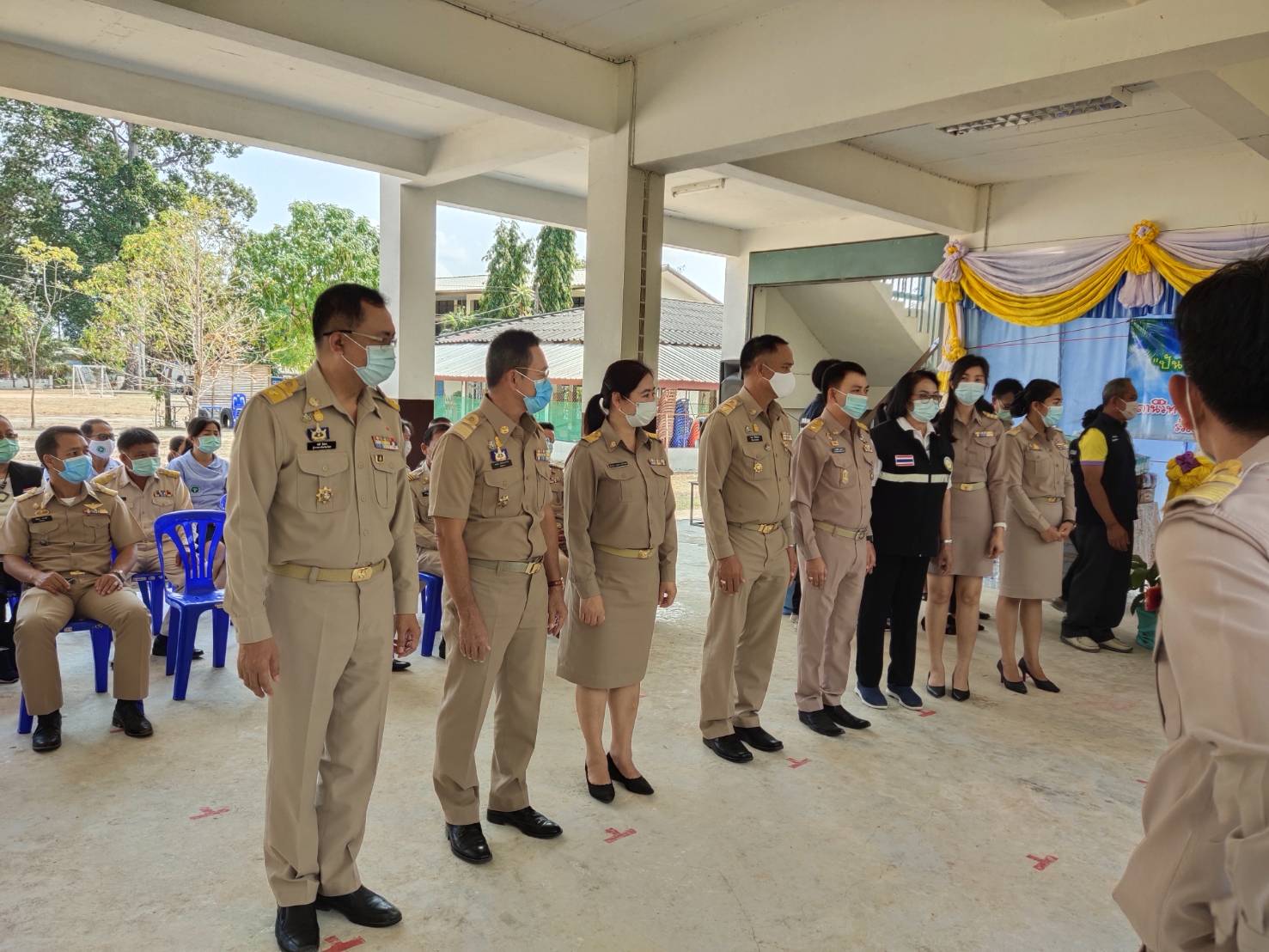 พจ.ยโสธร พจ.ยโสธร ร่วมกิจกรรม “ปันน้ำใจ เพื่อน้องในพื้นที่ห่างไกล” ครั้งที่ 4 เนื่องในวันเด็กแห่งชาติ ประจำปี 2564