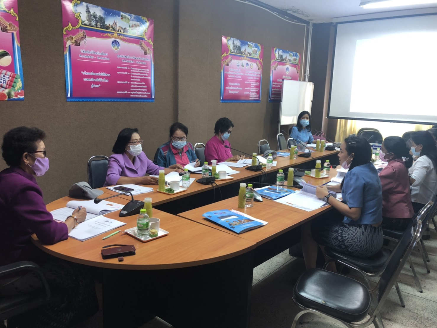 พช.ยโสธร ประชุมคณะทำงานขับเคลื่อนกองทุนพัฒนาบทบาทสตรีจังหวัดยโสธร ครั้งที่ 2/2564