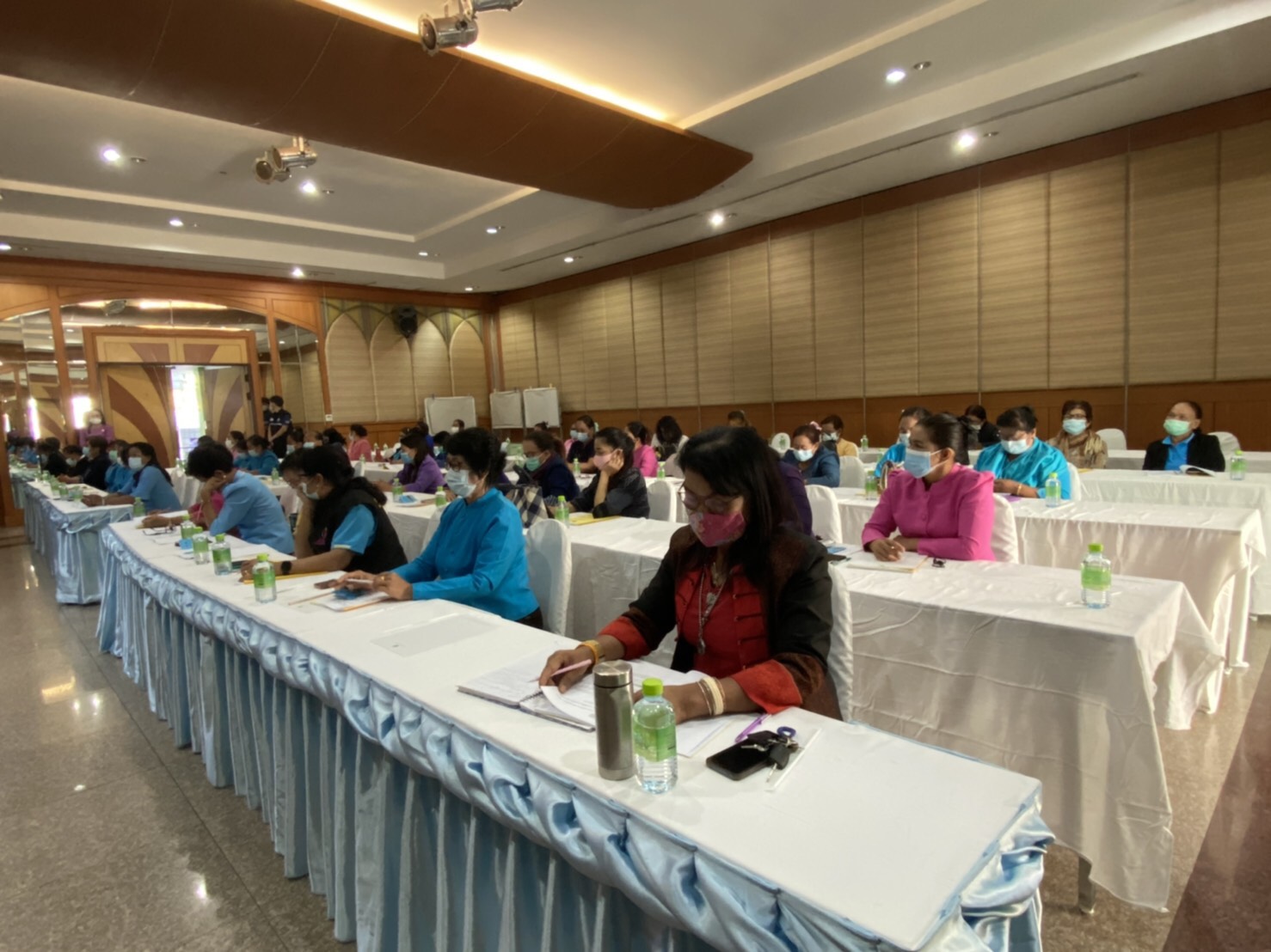 พช.ยโสธร จัดอบรมโครงการเพิ่มประสิทธิภาพการปฏิบัติงานกองทุนพัฒนาบทบาทสตรี แก่กลไกการขับเคลื่อนกองทุนพัฒนาบทบาทสตรี  กิจกรรมที่ 2 เพิ่มประสิทธิภาพการปฏิบัติงานกองทุน พัฒนาบทบาทสตรีแก่กลไกการขับเคลื่อนกองทุนพัฒนาบทบาทสตรีระดับจังหวัด