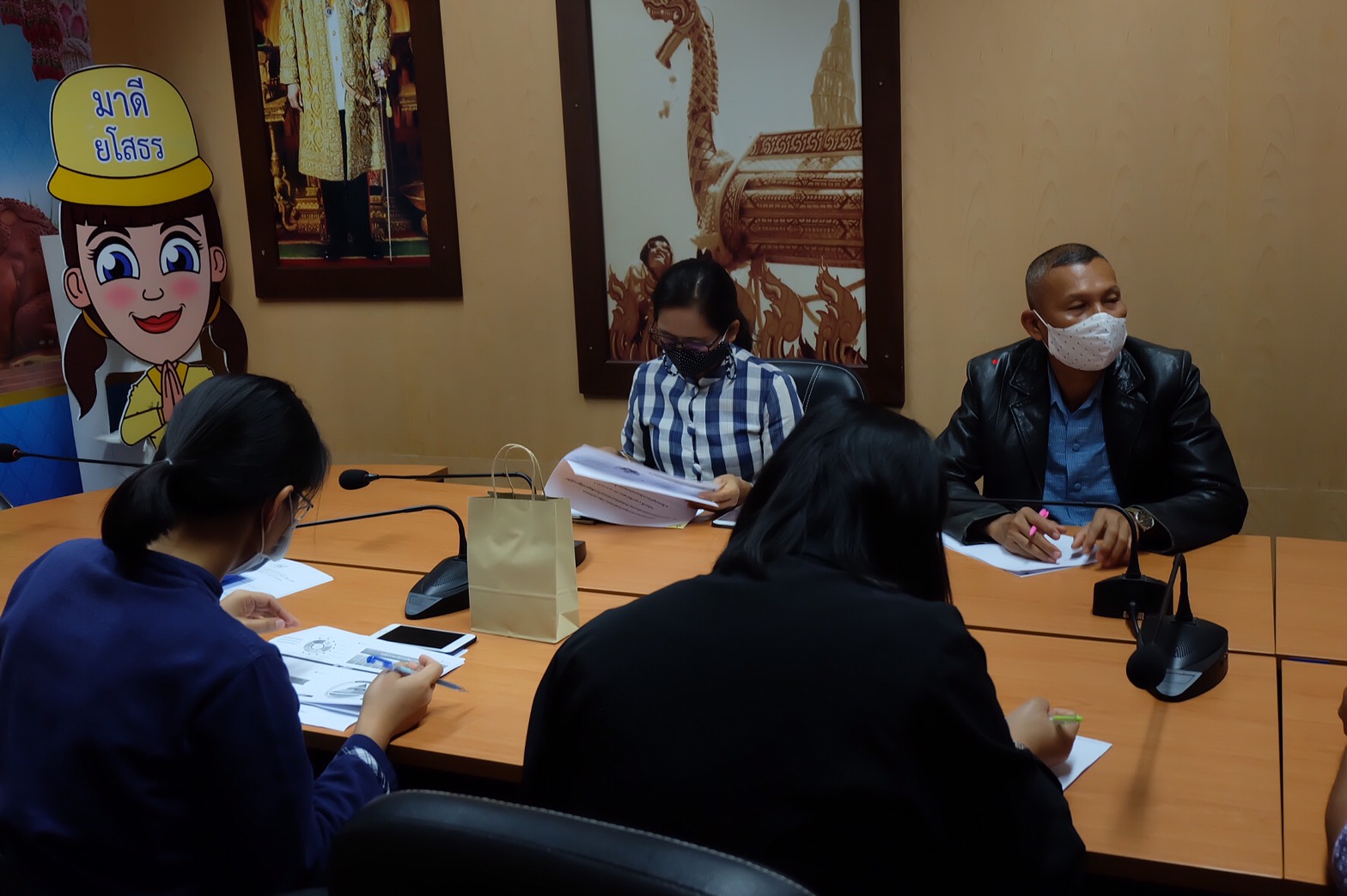 พช.ยโสธร ร่วมประชุมทางไกลผ่าน Video Conference                            เรื่องแนวการทำงานระหว่างส่วนราชการในจังหวัดในการนำธรรมาภิบาลข้อมูลภาครัฐสู่การปฏิบัติ