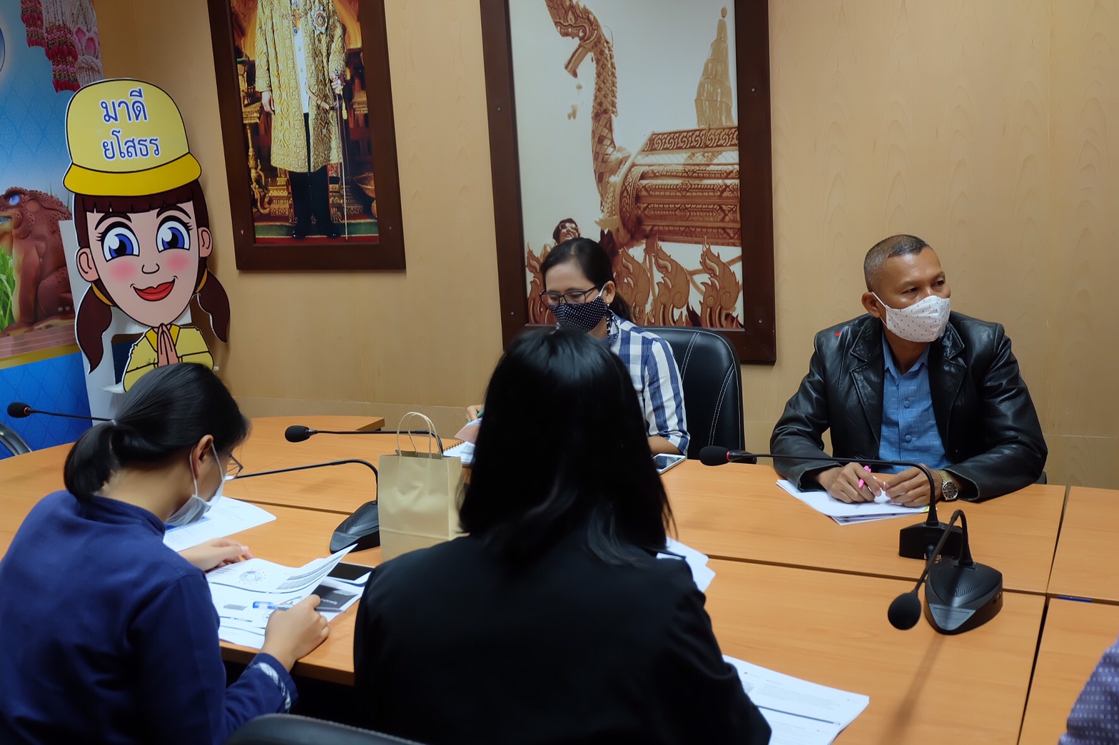 พช.ยโสธร ร่วมประชุมทางไกลผ่าน Video Conference                            เรื่องแนวการทำงานระหว่างส่วนราชการในจังหวัดในการนำธรรมาภิบาลข้อมูลภาครัฐสู่การปฏิบัติ