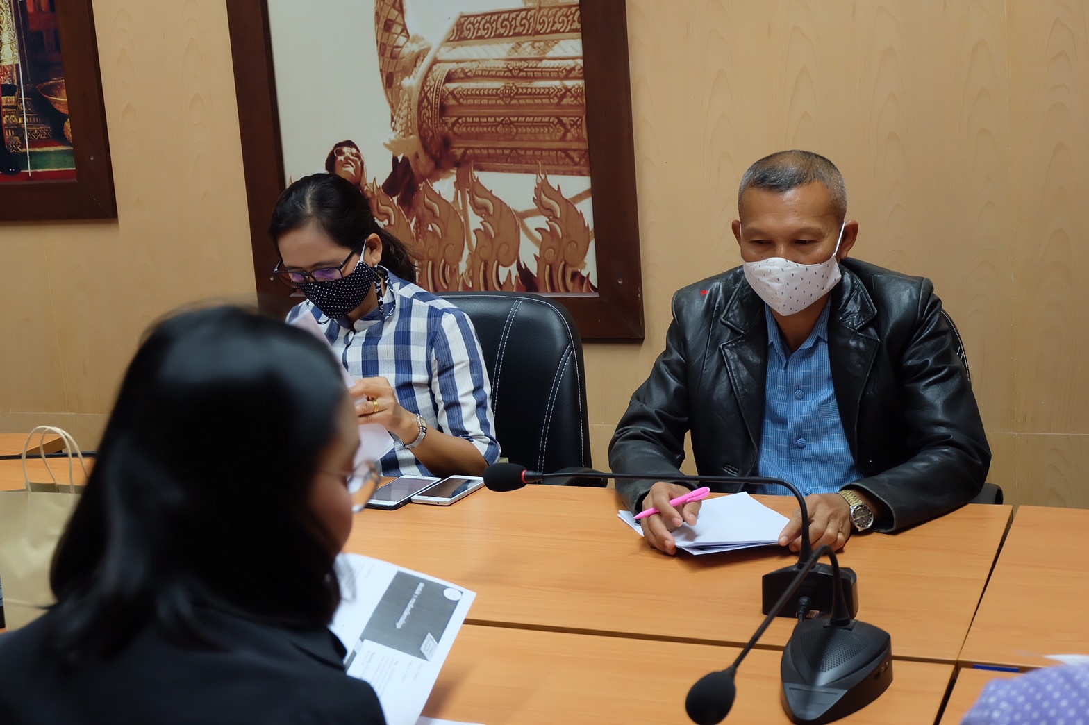 พช.ยโสธร ร่วมประชุมทางไกลผ่าน Video Conference                            เรื่องแนวการทำงานระหว่างส่วนราชการในจังหวัดในการนำธรรมาภิบาลข้อมูลภาครัฐสู่การปฏิบัติ