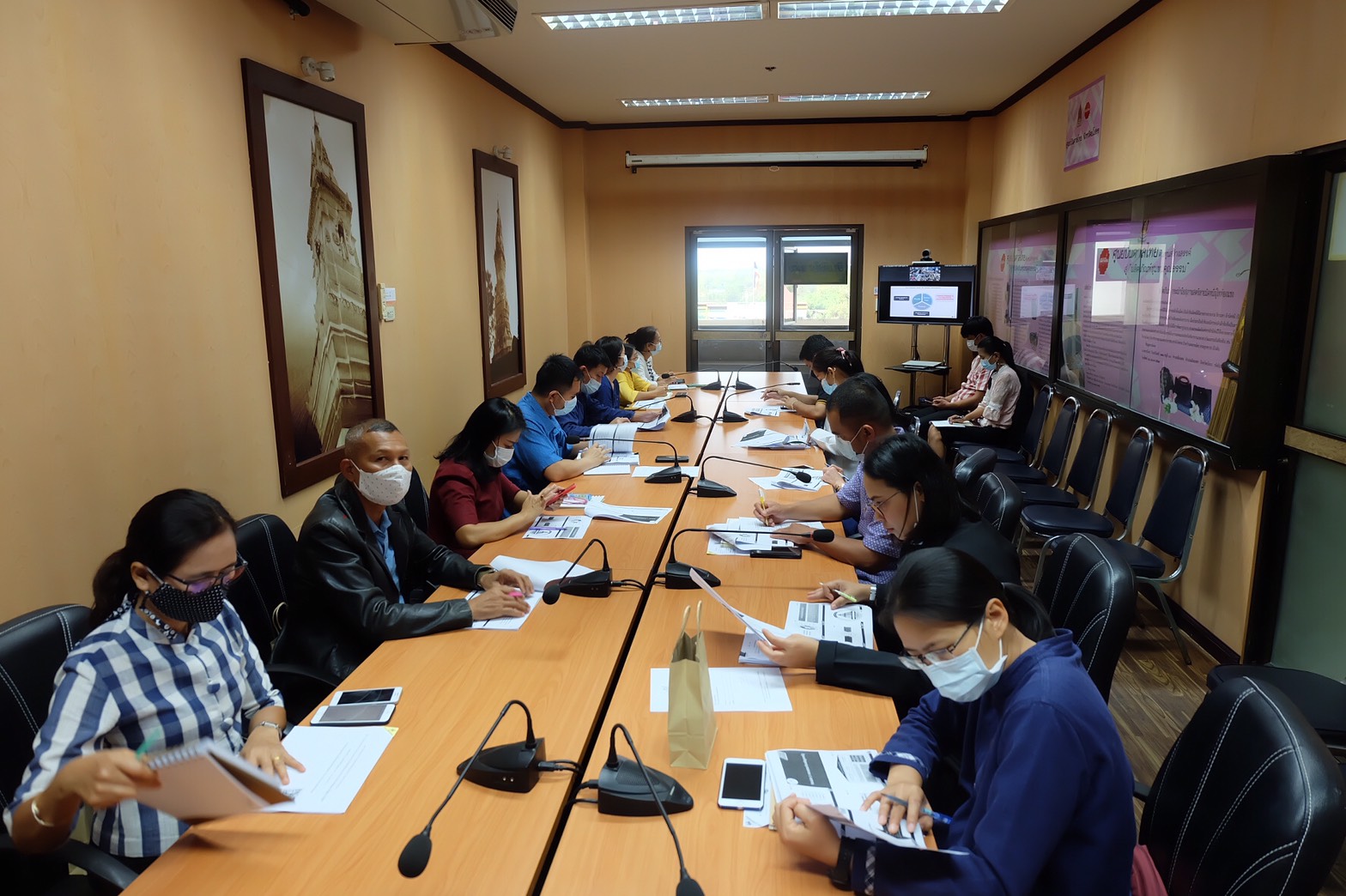 พช.ยโสธร ร่วมประชุมทางไกลผ่าน Video Conference                            เรื่องแนวการทำงานระหว่างส่วนราชการในจังหวัดในการนำธรรมาภิบาลข้อมูลภาครัฐสู่การปฏิบัติ
