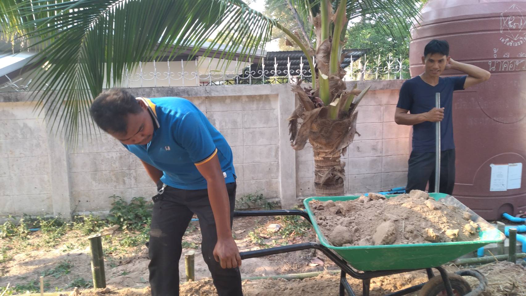 พช.ยโสธร เอามื้อสามัคคีเตรียมพื้นที่ดำเนินการ ตามแนวทางการน้อมนำแนวพระราชดำริ ของสมเด็จพระกนิษฐาธิราชเจ้า กรมสมเด็จพระเทพรัตนราชสุดาฯ สยามบรมราชกุมารี สร้างความ มั่นคงทางอาหาร สู่ปฏิบัติการ 90 วัน ปลูกผักสวนครัวเพื่อสร้างความมั่นคงทางอาหาร รอบ 2