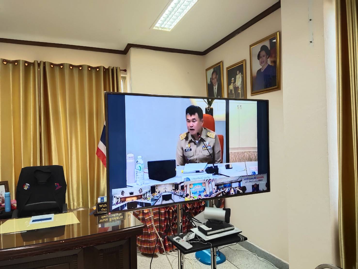 พช.ยโสธร ร่วมประชุมกรมการพัฒนาชุมชน ครั้งที่ 3/2564 ผ่านระบบวีดิทัศน์ทางไกล ( Video Conference) จากห้อง War Room ชั้น 5 กรมการพัฒนาชุมชน …….