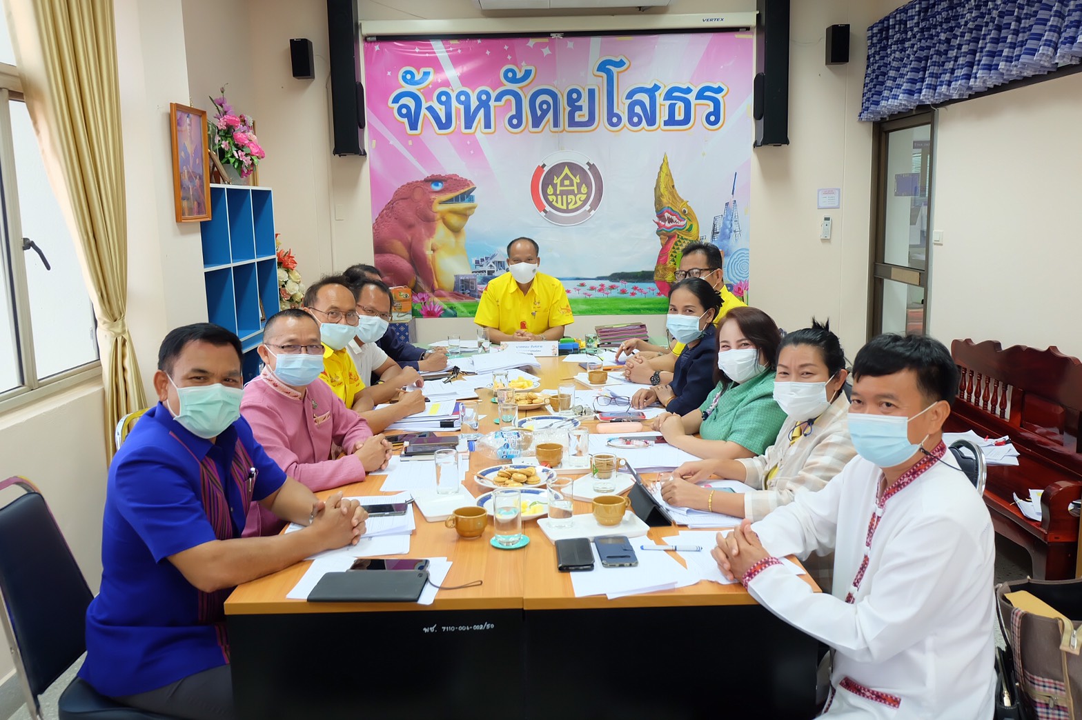 พช.ยโสธร ประชุมคณะกรรมการพิจารณาตรวจกลั่นกรองการดำเนินการงานก่อสร้างชลประทานโครงการพัฒนาพื้นที่ต้นแบบการพัฒนาคุณภาพชีวิตตามหลักทฤษฎีใหม่ ประยุกต์สู่              “โคก หนอง นา โมเดล”  และ โครงการพัฒนาหมู่บ้านเศรษฐกิจพอเพียง กิจกรรม พัฒนาศูนย์เรียนรู้ทฤษฎีใหม่รูปแบบ “โคก หนอง นา โมเดล”