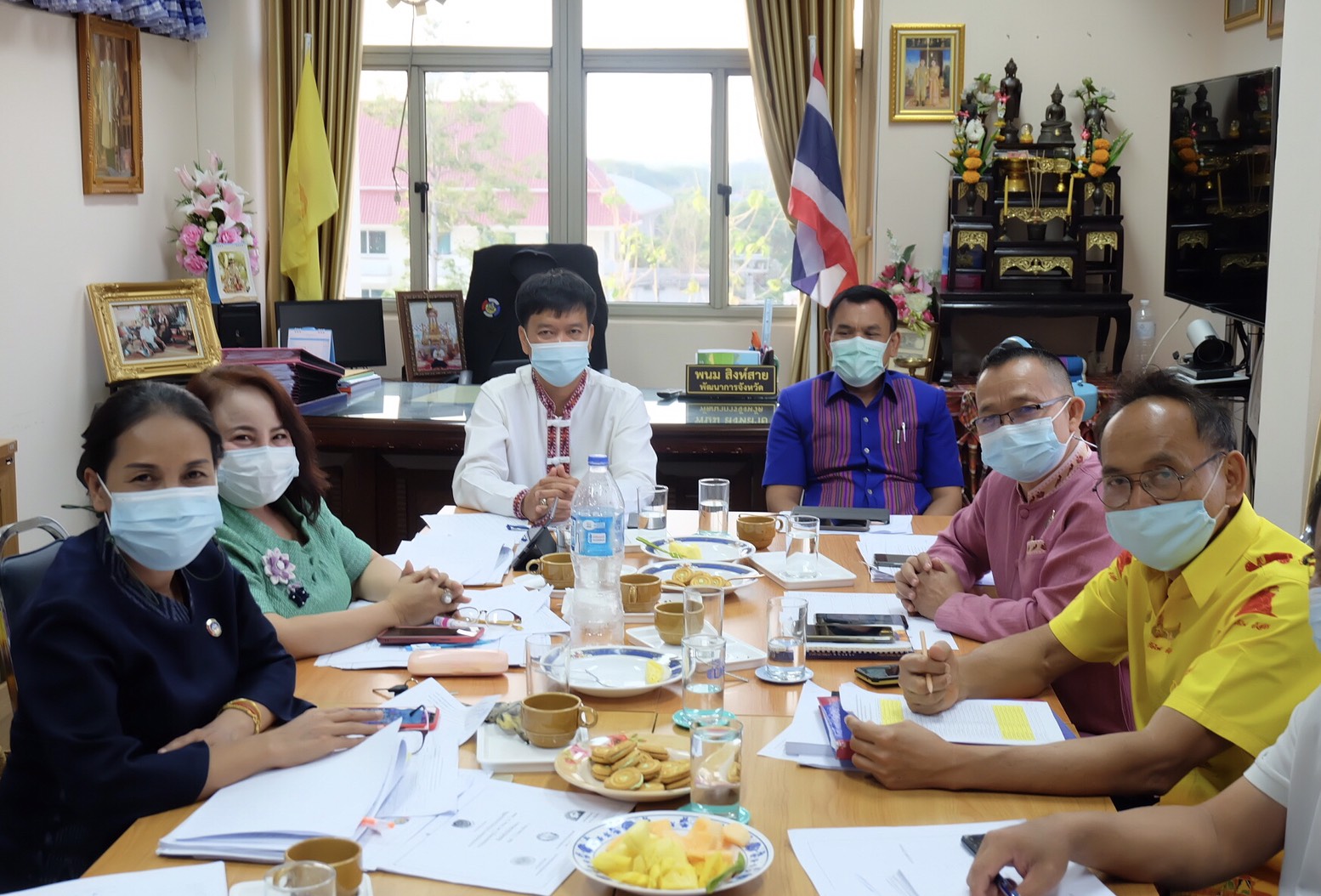 พช.ยโสธร ประชุมคณะกรรมการพิจารณาตรวจกลั่นกรองการดำเนินการงานก่อสร้างชลประทานโครงการพัฒนาพื้นที่ต้นแบบการพัฒนาคุณภาพชีวิตตามหลักทฤษฎีใหม่ ประยุกต์สู่              “โคก หนอง นา โมเดล”  และ โครงการพัฒนาหมู่บ้านเศรษฐกิจพอเพียง กิจกรรม พัฒนาศูนย์เรียนรู้ทฤษฎีใหม่รูปแบบ “โคก หนอง นา โมเดล”