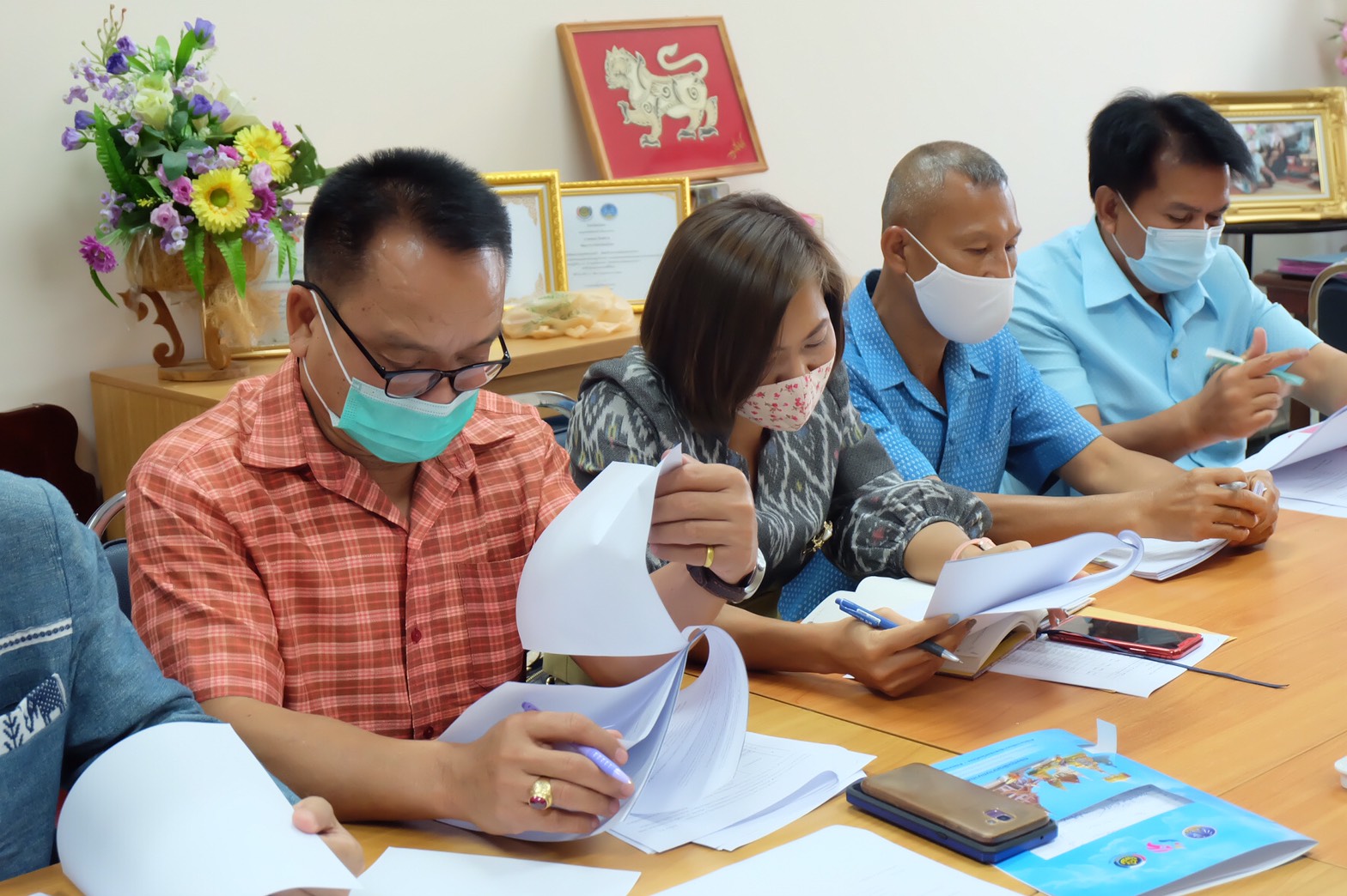 พช. จังหวัดยโสธร ประชุมคณะกรรมการดำเนินการโครงการรวมพลังแผ่นดิน คนดี ศรียโสธร และจิตอาสาร่วมบริจาคโลหิตและอวัยวะ “หนึ่งคนให้ หลายคนรับ” ถวายเป็นพระราชกุศล เนื่องในวันคล้ายวันพระราชสมภพ สมเด็จพระกนิษฐาธิราชเจ้า กรมสมเด็จพระเทพรัตนราชสุดาฯ สยามบรมราชกุมารี ประจำปี 2564