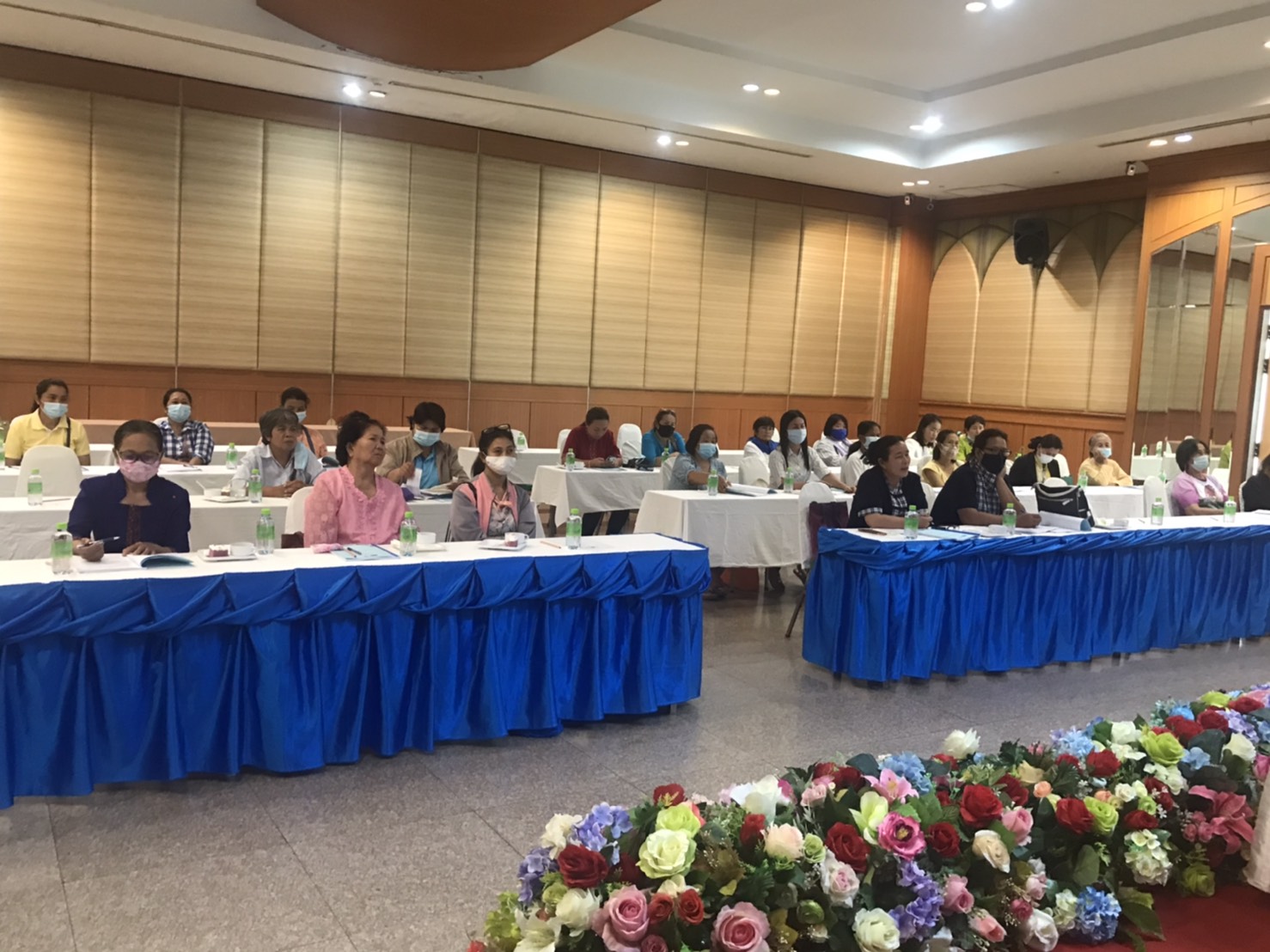 พช.ยโสธร ลุยฝึกอบรมโครงการขับเคลื่อนยุทธศาสตร์กองทุนพัฒนาบทบาทสตรี “การพัฒนาและยกระดับมาตรฐานผลิตภัณฑ์กลุ่มอาชีพกองทุนพัฒนาบทบาทสตรีเพื่อส่งเสริมและพัฒนาภูมิปัญญาท้องถิ่นสู่เศรษฐกิจสร้างสรรค์