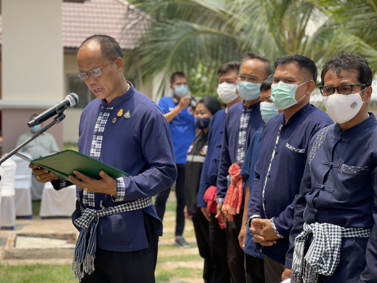 พ่อเมืองยโสธร พร้อมด้วยนายกเหล่ากาชาดจังหวัดยโสธร นำทีม พช.ยโสธร ปฏิบัติการ 90 วัน “ปลูกผักสวนครัวเพื่อสร้างความมั่นคงทางอาหาร” รอบ 2 ณ จวนผู้ว่าราชการจังหวัดยโสธร