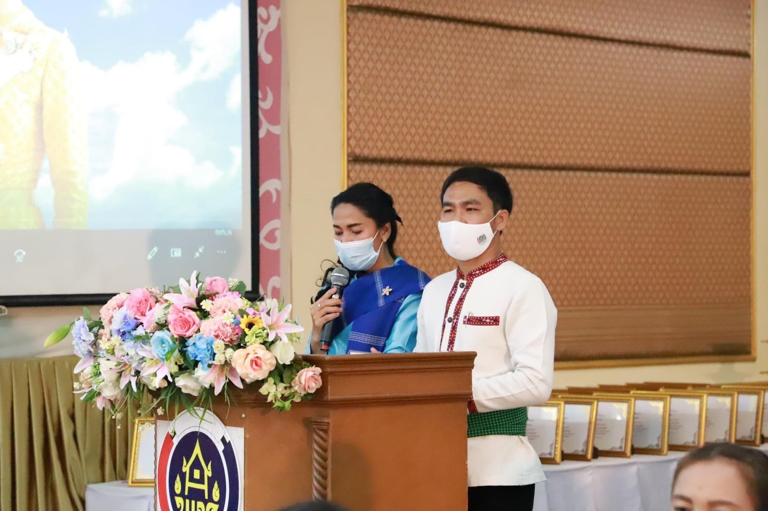 จังหวัดยโสธร จัดงานรวมพลังสตรีศรียโสธร เนื่องในวันสตรีสากล ประจำปี 2564 ยกย่องเชิดชูเกียรติสตรี พร้อมเดินแบบผ้าไทยพื้นเมือง และลงนาม MOU ภาคีเครือข่าย การสวมใส่ผ้าไทย ตามมติคณะรัฐมนตรี