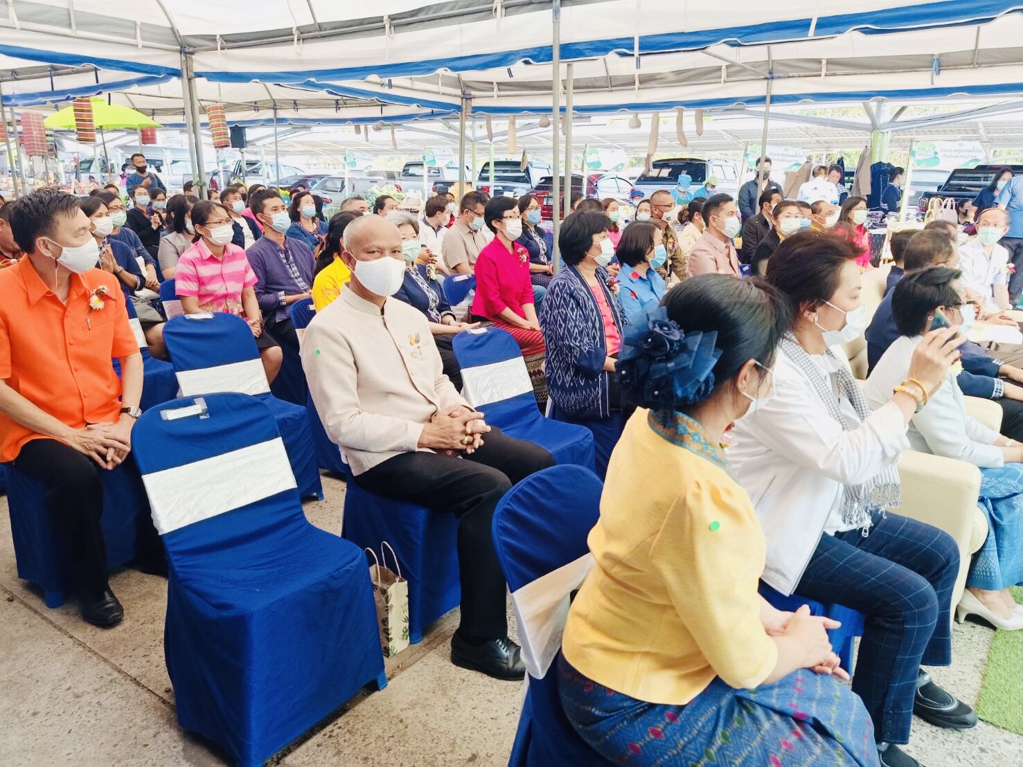 พช.ยโสธร ร่วมพิธีเปิดงาน “มหกรรมสินค้าเกษตรอินทรีย์ วิถียโสธร ๒๕๖๔ “๒๕๐ ปี ฮุ่งเฮืองเมืองยศ” ”