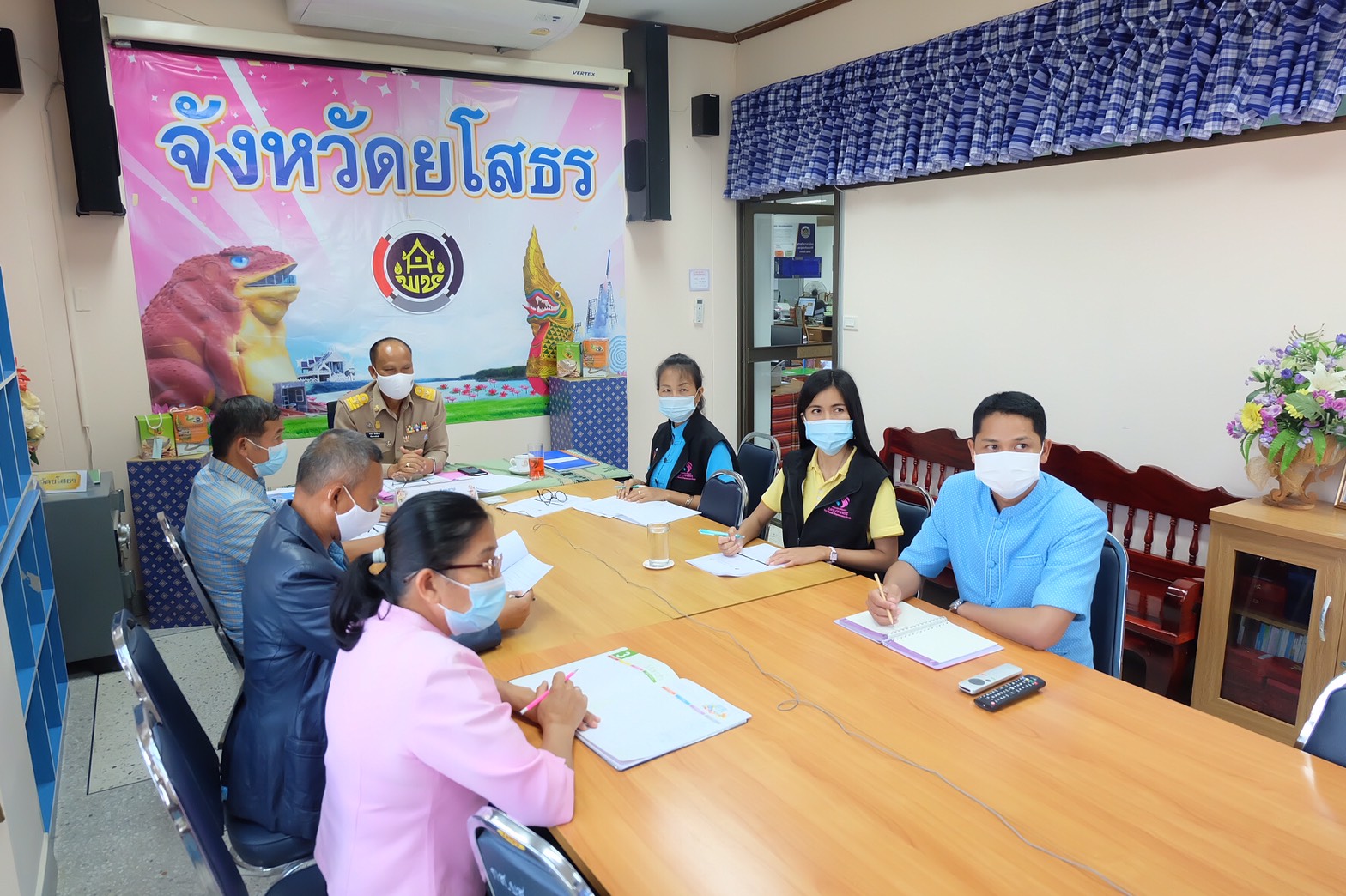 พช.ยโสธร ร่วมประชุมชี้แจง เร่งรัด กำกับติดตาม การดำเนินงาน กองทุนพัฒนาบทบาทสตรี ครั้งที่ 3/2564 ผ่านระบบวีดิทัศน์ทางไกล  (Video Conference)