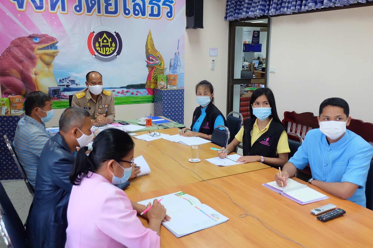 พช.ยโสธร ร่วมประชุมชี้แจง เร่งรัด กำกับติดตาม การดำเนินงาน กองทุนพัฒนาบทบาทสตรี ครั้งที่ 3/2564 ผ่านระบบวีดิทัศน์ทางไกล  (Video Conference)