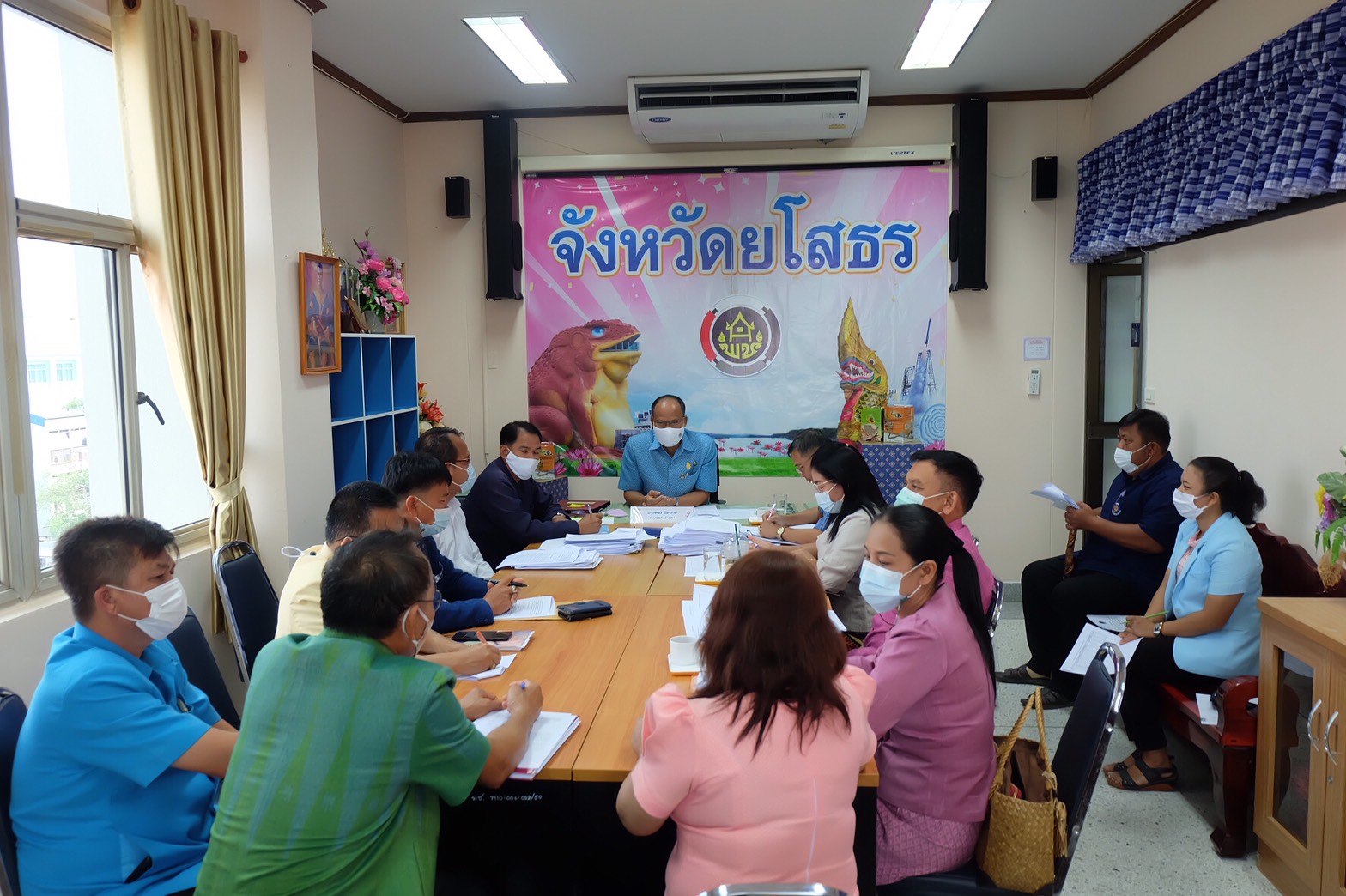 พช.ยโสธร  ประชุมเร่งรัด กลั่นกรองการดำเนินงานก่อสร้างชลประทาน โครงการพัฒนาพื้นที่ต้นแบบการพัฒนาคุณภาพชีวิตตามหลักทฤษฎีใหม่ประยุกต์สู่  “โคก หนอง นา โมเดล”  และโครงการพัฒนาหมู่บ้านเศรษฐกิจพอเพียง  กิจกรรม พัฒนาศูนย์เรียนรู้ทฤษฎีใหม่รูปแบบ  “โคก หนอง นา โมเดล”