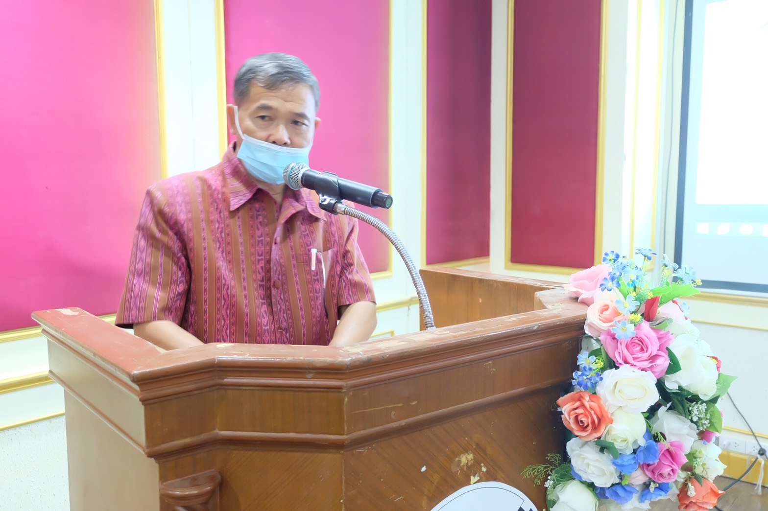พช.ยโสธร  จัดประชุมโครงการพัฒนาด้านการท่องเที่ยวและบริการ กิจกรรมย่อย พัฒนาบรรจุภัณฑ์ OTOP และ Banner