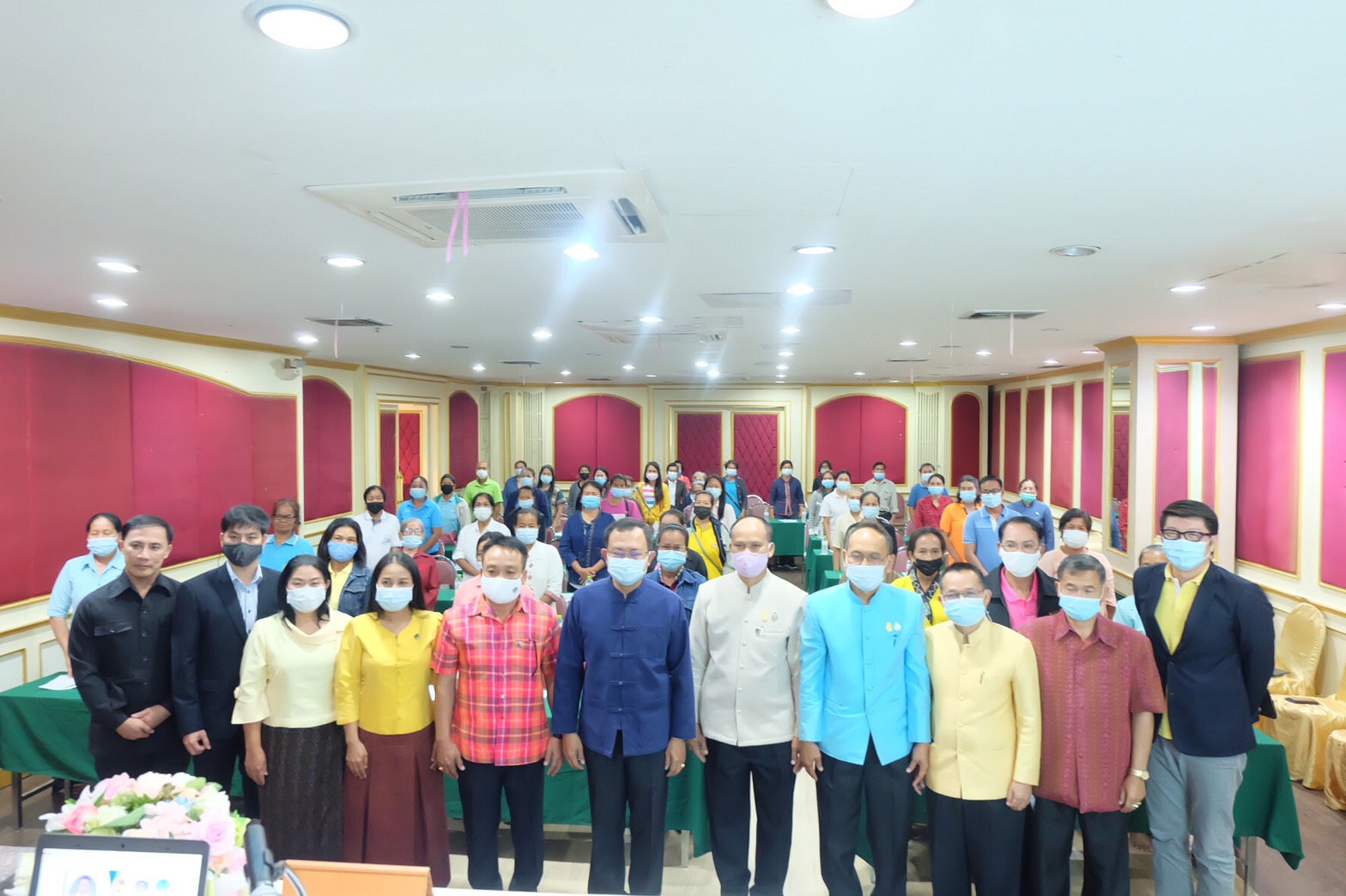 พช.ยโสธร  จัดประชุมโครงการพัฒนาด้านการท่องเที่ยวและบริการ กิจกรรมย่อย พัฒนาบรรจุภัณฑ์ OTOP และ Banner