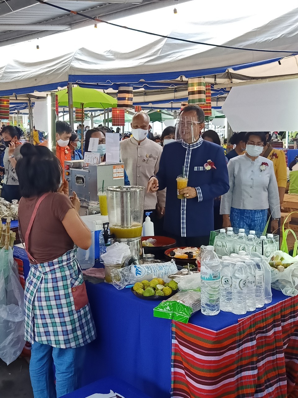 พช.ยโสธร ร่วมพิธีเปิดงาน “มหกรรมสินค้าเกษตรอินทรีย์ วิถียโสธร ๒๕๖๔ “๒๕๐ ปี ฮุ่งเฮืองเมืองยศ” ”