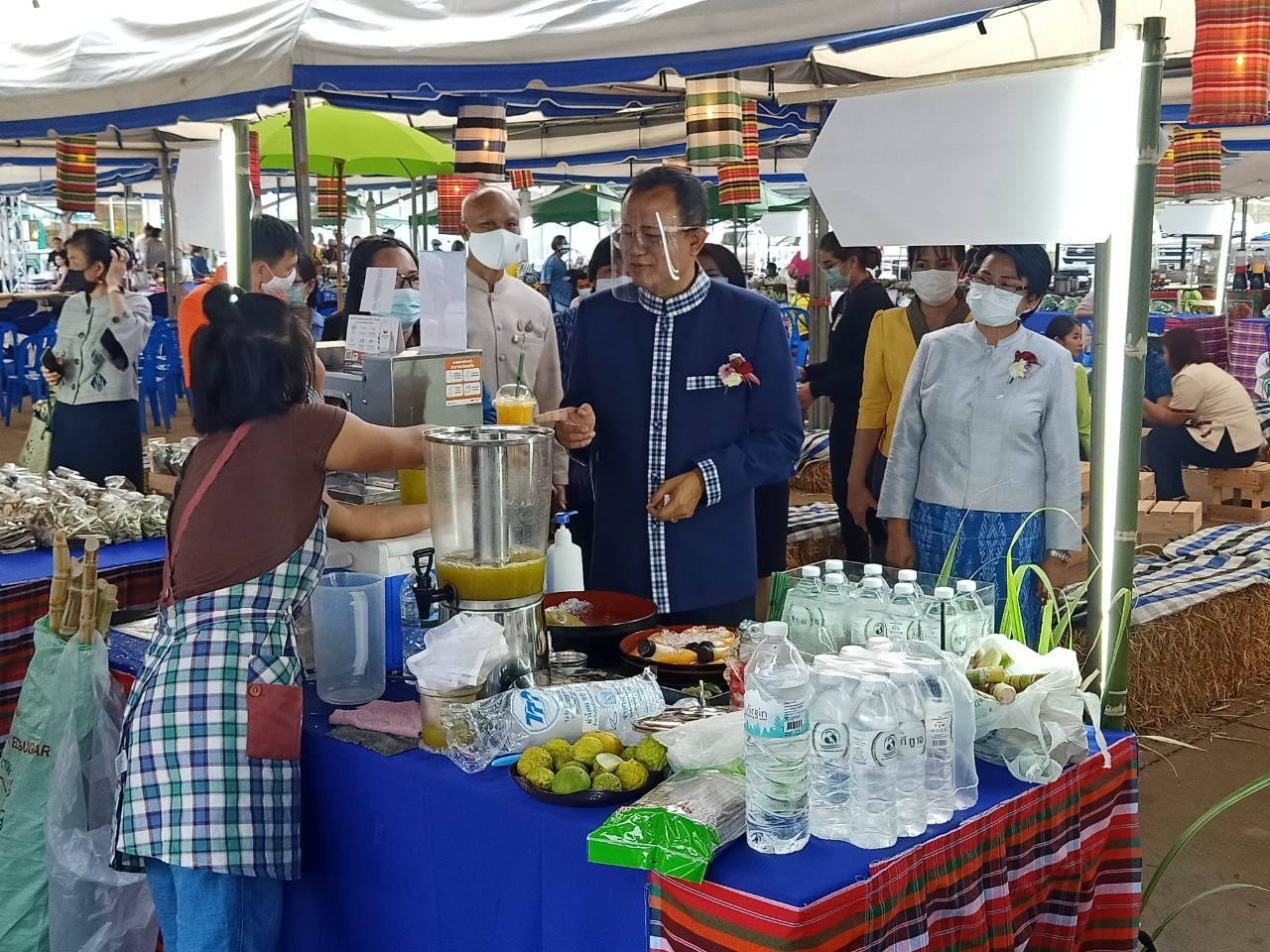 พช.ยโสธร ร่วมพิธีเปิดงาน “มหกรรมสินค้าเกษตรอินทรีย์ วิถียโสธร ๒๕๖๔ “๒๕๐ ปี ฮุ่งเฮืองเมืองยศ” ”