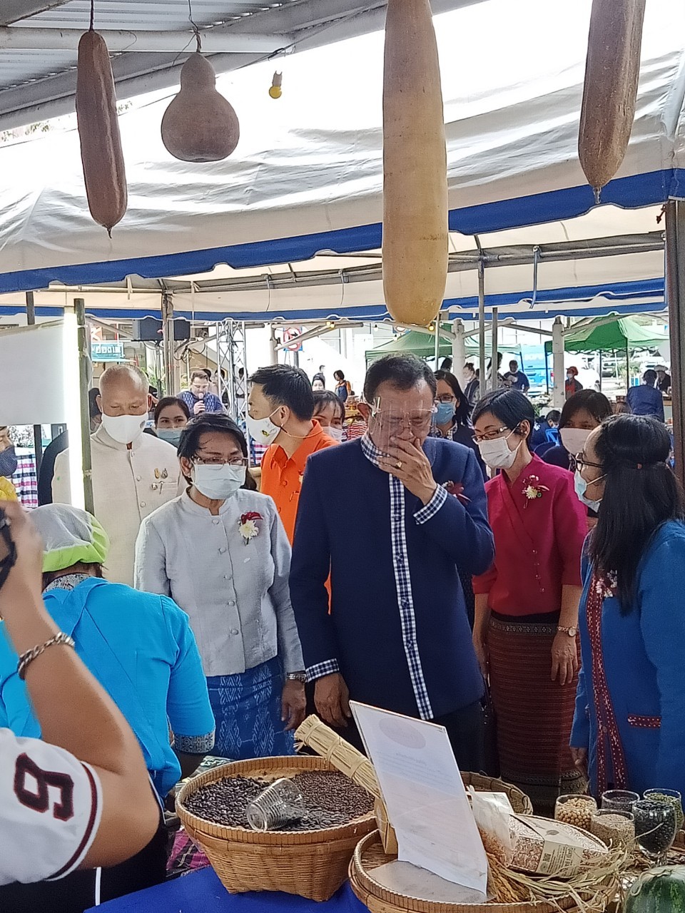 พช.ยโสธร ร่วมพิธีเปิดงาน “มหกรรมสินค้าเกษตรอินทรีย์ วิถียโสธร ๒๕๖๔ “๒๕๐ ปี ฮุ่งเฮืองเมืองยศ” ”