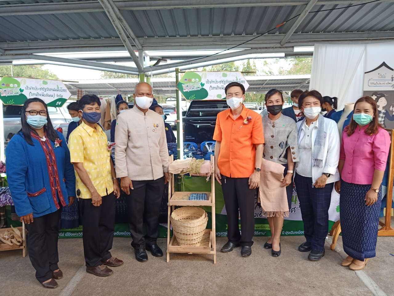 พช.ยโสธร ร่วมพิธีเปิดงาน “มหกรรมสินค้าเกษตรอินทรีย์ วิถียโสธร ๒๕๖๔ “๒๕๐ ปี ฮุ่งเฮืองเมืองยศ” ”