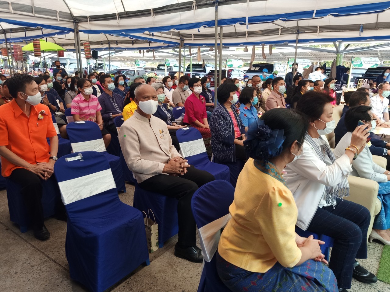 พช.ยโสธร ร่วมพิธีเปิดงาน “มหกรรมสินค้าเกษตรอินทรีย์ วิถียโสธร ๒๕๖๔ “๒๕๐ ปี ฮุ่งเฮืองเมืองยศ” ”