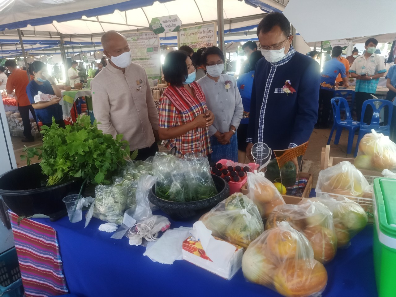 พช.ยโสธร ร่วมพิธีเปิดงาน “มหกรรมสินค้าเกษตรอินทรีย์ วิถียโสธร ๒๕๖๔ “๒๕๐ ปี ฮุ่งเฮืองเมืองยศ” ”
