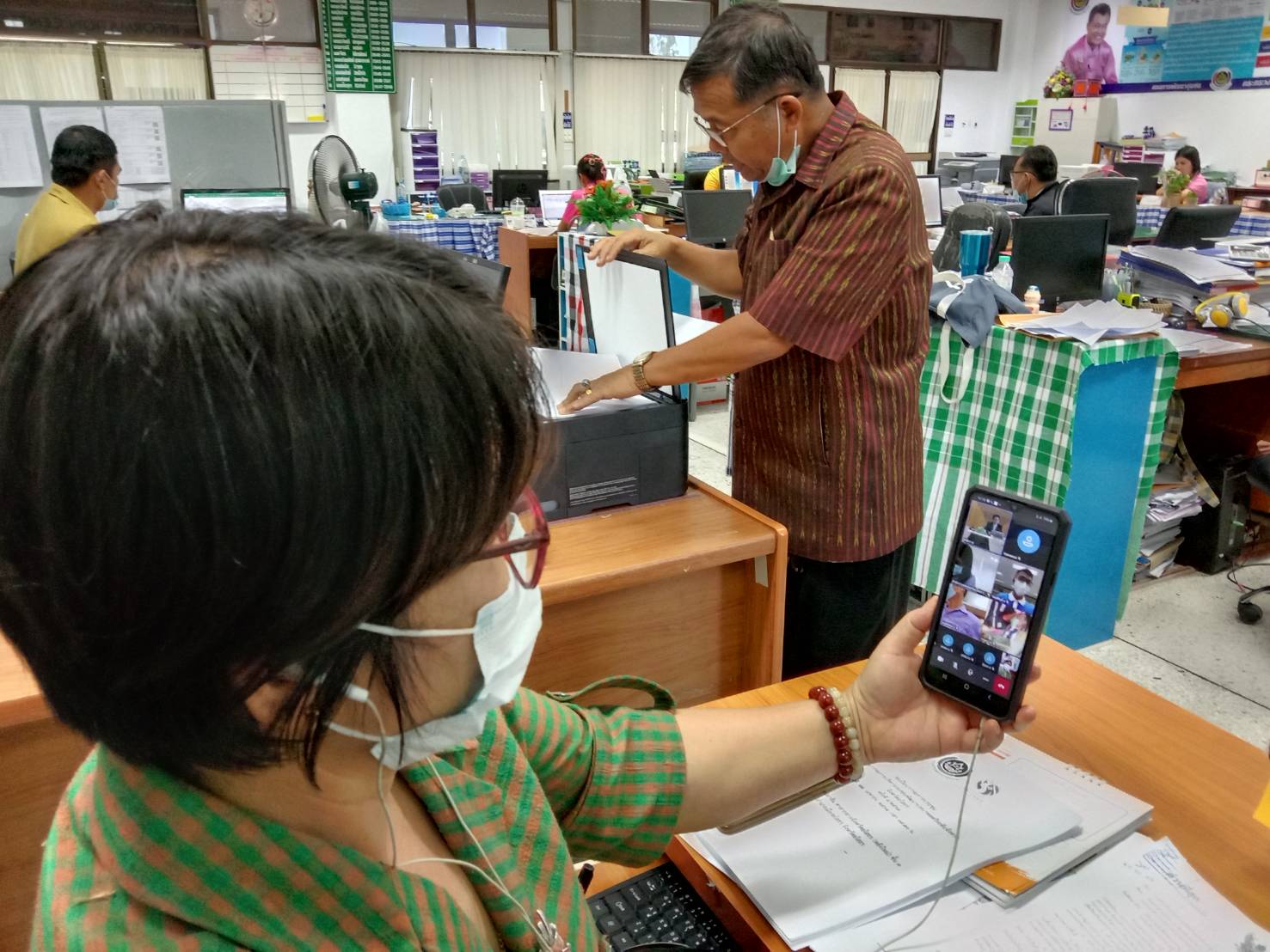 พช.ยโสธร  ผอ.กลุ่มงานประสานและสนับสนุนการบริหารงานพัฒนาชุมชน ประชุม ออนไลน์ ผ่านโปรแกรม Microsoft Team