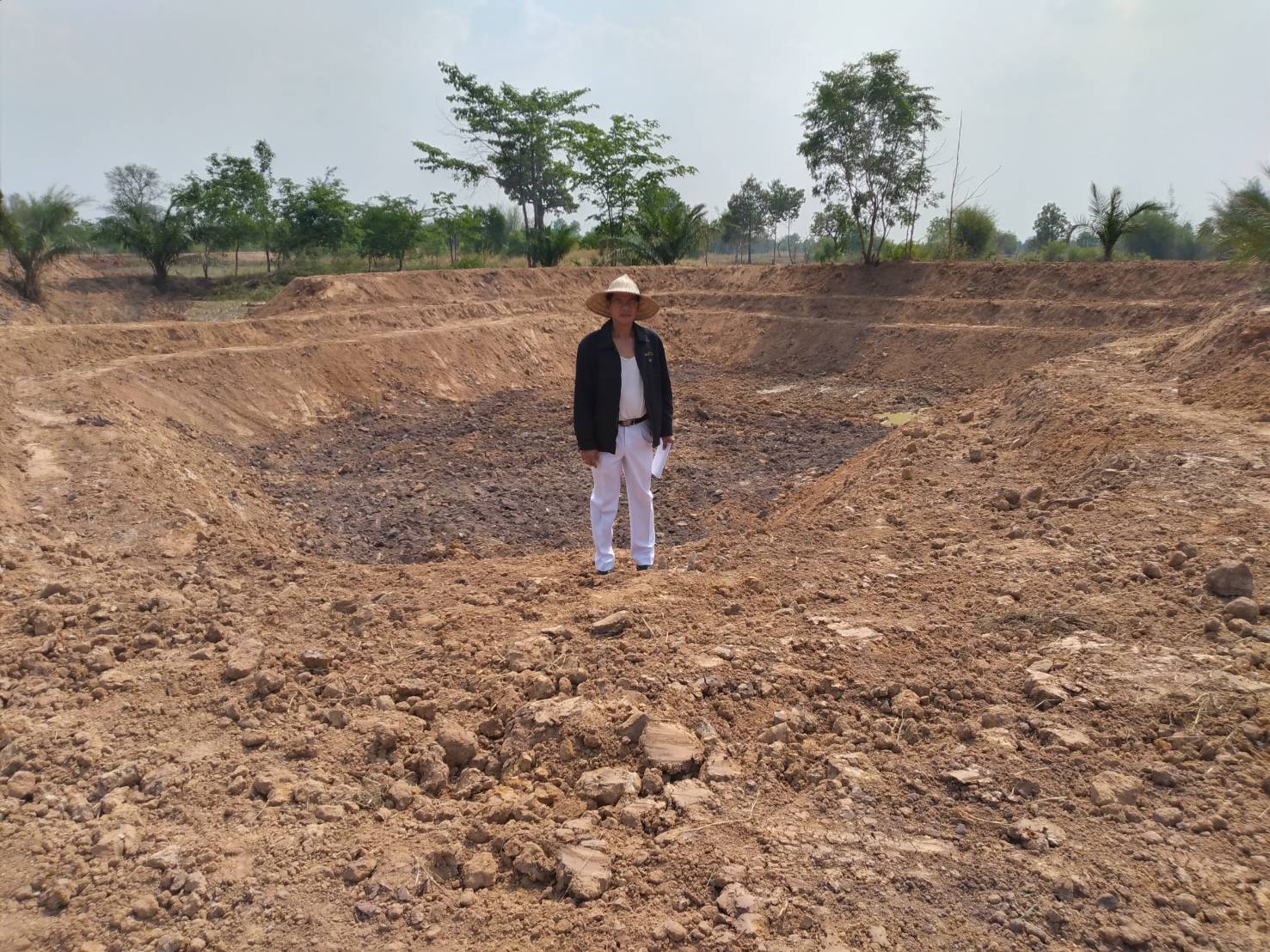 พช.ยโสธร ลงพื้นที่สนับสนุนการขับเคลื่อน “โคก หนอง นา กรมการพัฒนาชุมชน” ภายใต้โครงการพัฒนาหมู่บ้านเศรษฐกิจพอเพียง ประจำปีงบประมาณ พ.ศ. 2564 ในพื้นที่อำเภอเลิงนกทา จังหวัดยโสธร