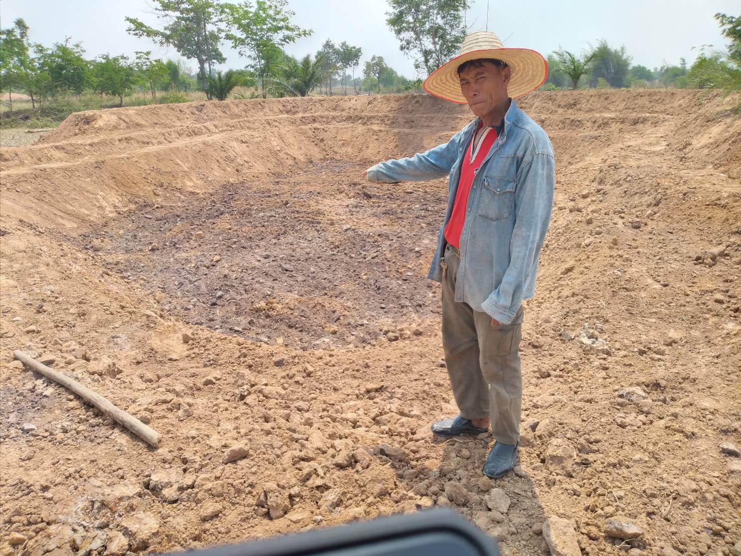 พช.ยโสธร ลงพื้นที่สนับสนุนการขับเคลื่อน “โคก หนอง นา กรมการพัฒนาชุมชน” ภายใต้โครงการพัฒนาหมู่บ้านเศรษฐกิจพอเพียง ประจำปีงบประมาณ พ.ศ. 2564 ในพื้นที่อำเภอเลิงนกทา จังหวัดยโสธร