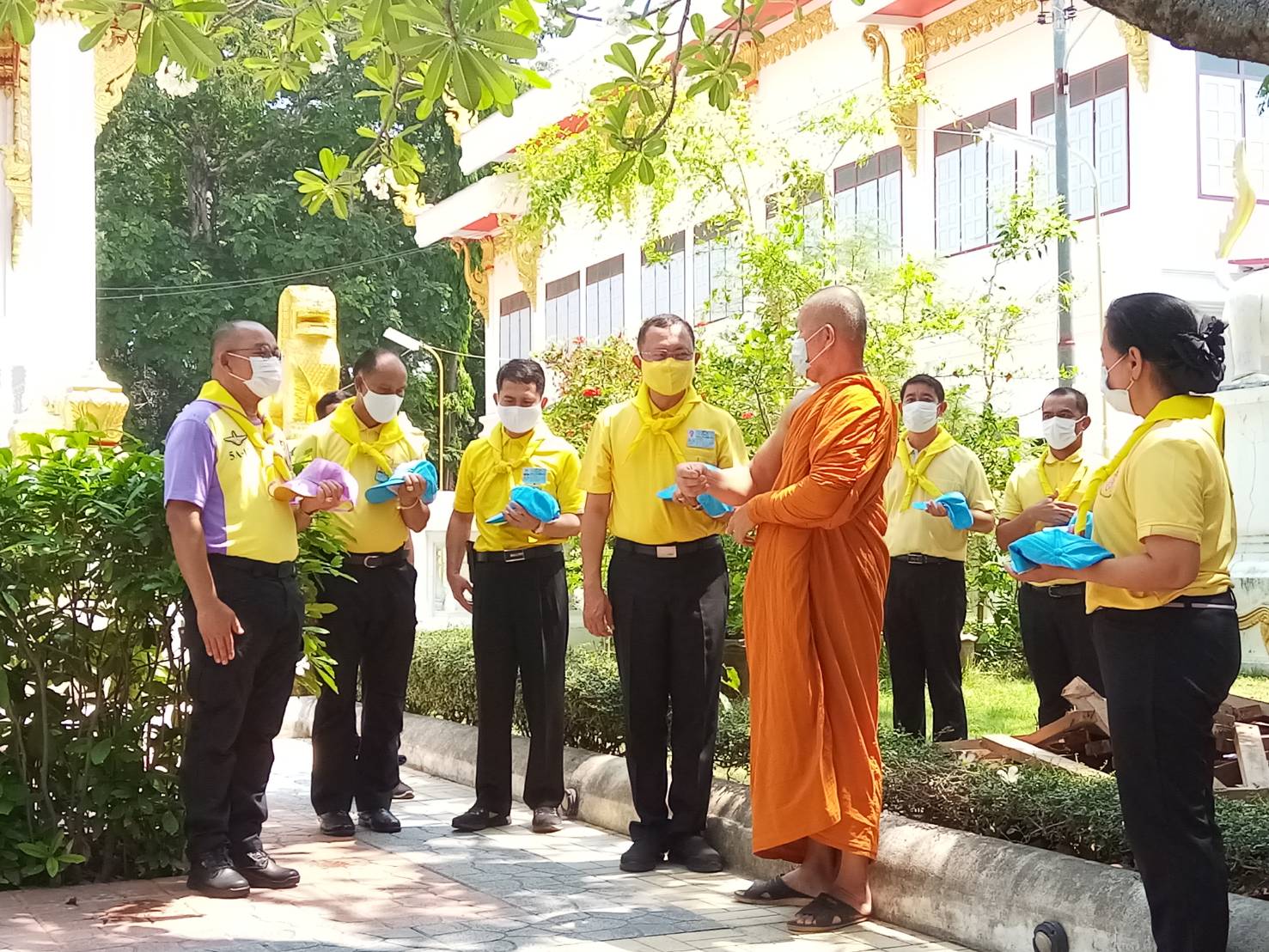 พช.ยโสธร ร่วมพิธีถวายเครื่องราชสักการะ เนื่องในวันพระบาทสมเด็จพระพุทธยอดฟ้าจุฬาโลกมหาราชและวันที่ระลึกมหาจักรีบรมราชวงศ์