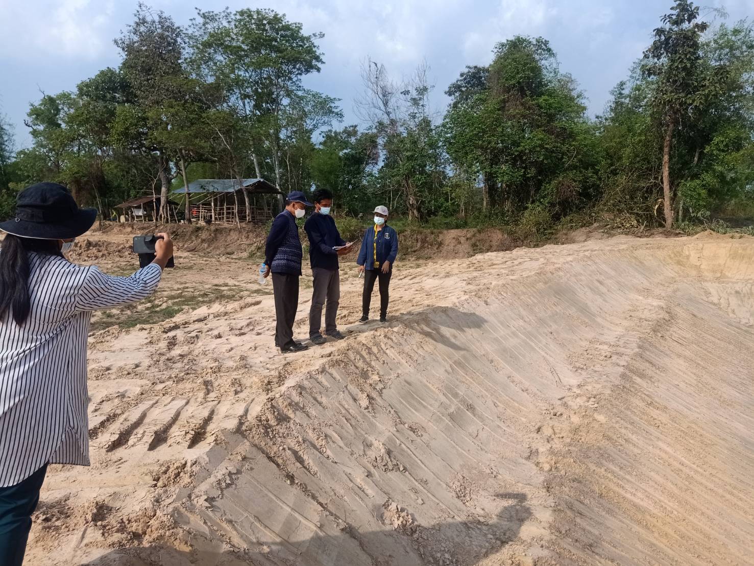 ✍? พช.ยโสธร  พัฒนาการจังหวัดยโสธร เยี่ยมยามถามข่าว “โคก หนอง นา” พื้นที่อำเภอป่าติ้ว
