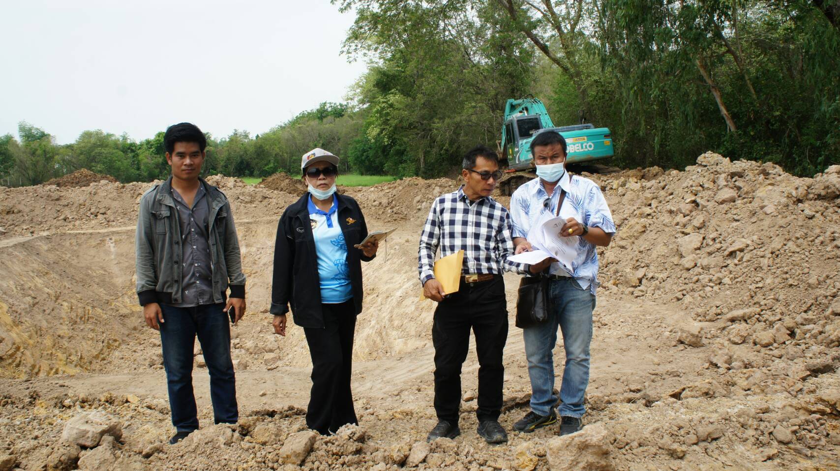 ?พช.ยโสธร ลงพื้นที่สนับสนุนการขับเคลื่อน “โคก หนอง นา กรมการพัฒนาชุมชน” ภายใต้โครงการพัฒนาหมู่บ้านเศรษฐกิจพอเพียง ประจำปีงบประมาณ พ.ศ. 2564  พื้นที่อำเภอเมืองยโสธร จังหวัดยโสธร