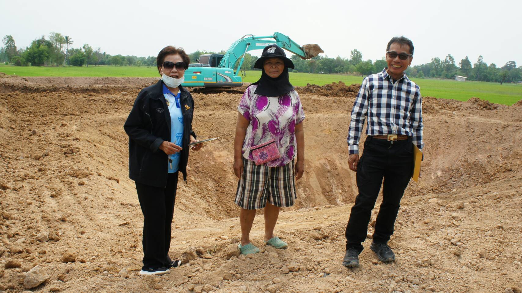 ?พช.ยโสธร ลงพื้นที่สนับสนุนการขับเคลื่อน “โคก หนอง นา กรมการพัฒนาชุมชน” ภายใต้โครงการพัฒนาหมู่บ้านเศรษฐกิจพอเพียง ประจำปีงบประมาณ พ.ศ. 2564  พื้นที่อำเภอเมืองยโสธร จังหวัดยโสธร
