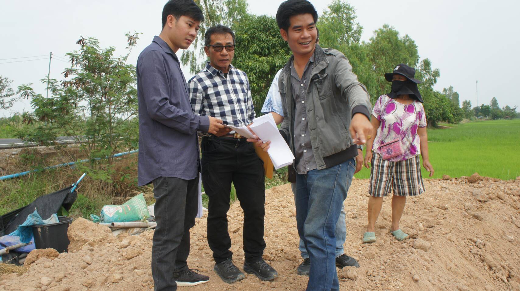 ?พช.ยโสธร ลงพื้นที่สนับสนุนการขับเคลื่อน “โคก หนอง นา กรมการพัฒนาชุมชน” ภายใต้โครงการพัฒนาหมู่บ้านเศรษฐกิจพอเพียง ประจำปีงบประมาณ พ.ศ. 2564  พื้นที่อำเภอเมืองยโสธร จังหวัดยโสธร