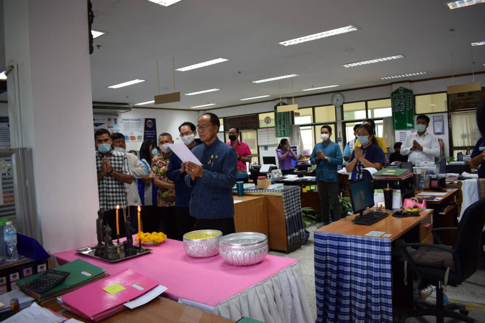 พัฒนาการจังหวัดยโสธร นำทีมพัฒนาชุมชน สืบสานคุณค่าทางวัฒนธรรมเนื่องในประเพณีสงกรานต์ ประจำปีพุทธศักราช 2564 ภายในกรอบแนวคิดสงกรานต์วิถีใหม่ สืบสานวัฒนธรรมไทย